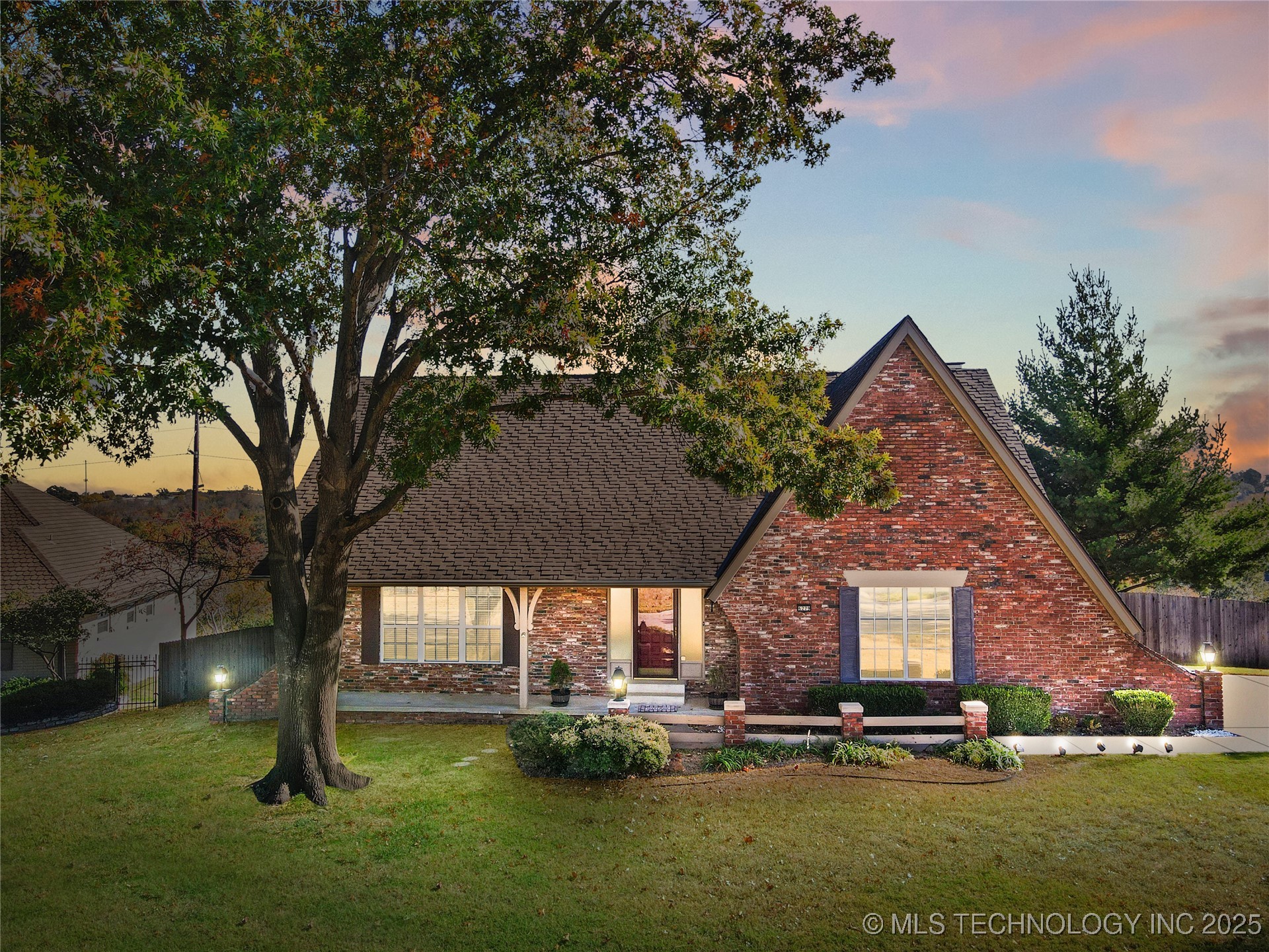 6279 S Hudson Avenue Property Photo 1