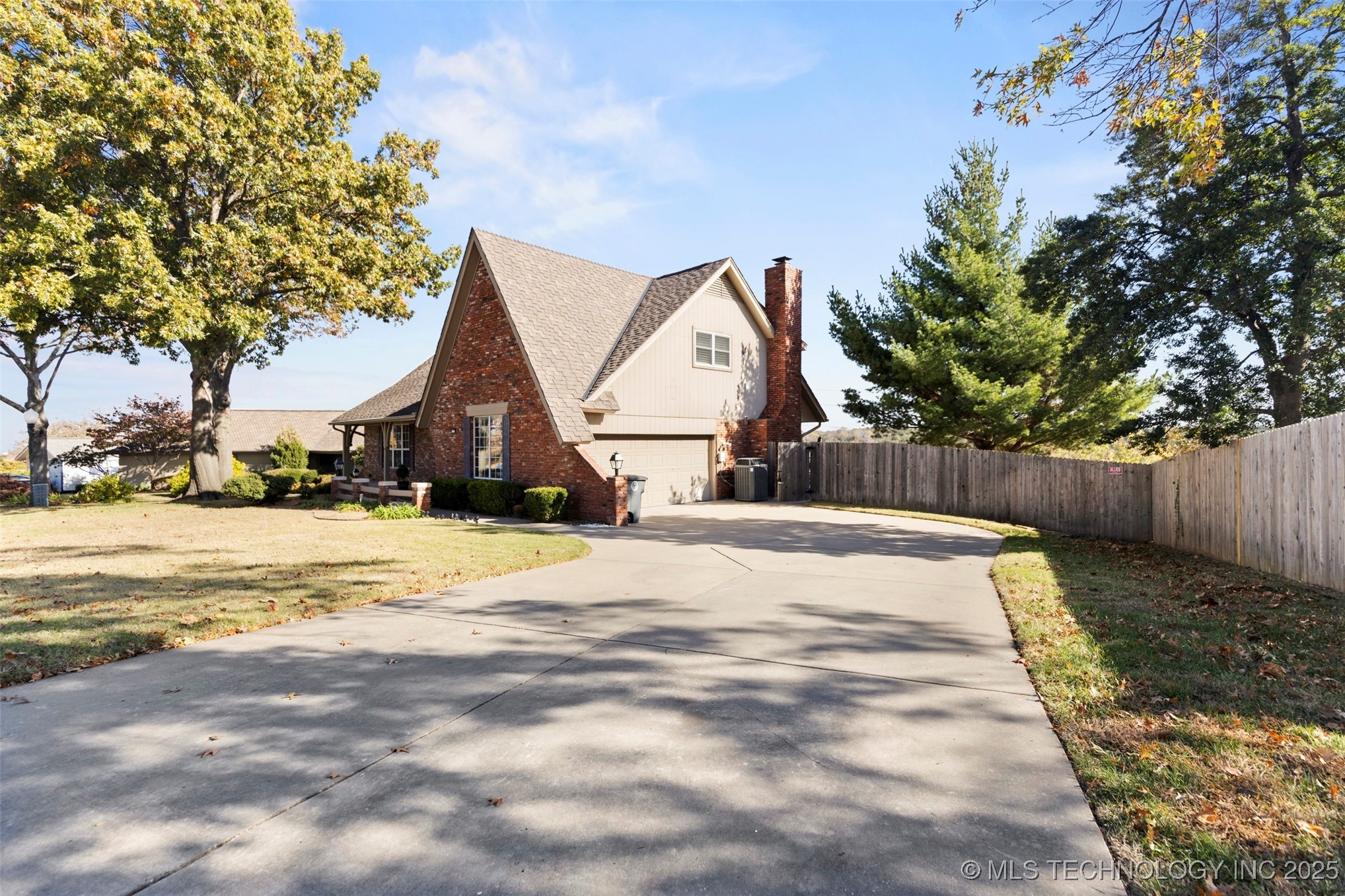 6279 S Hudson Avenue Property Photo 3