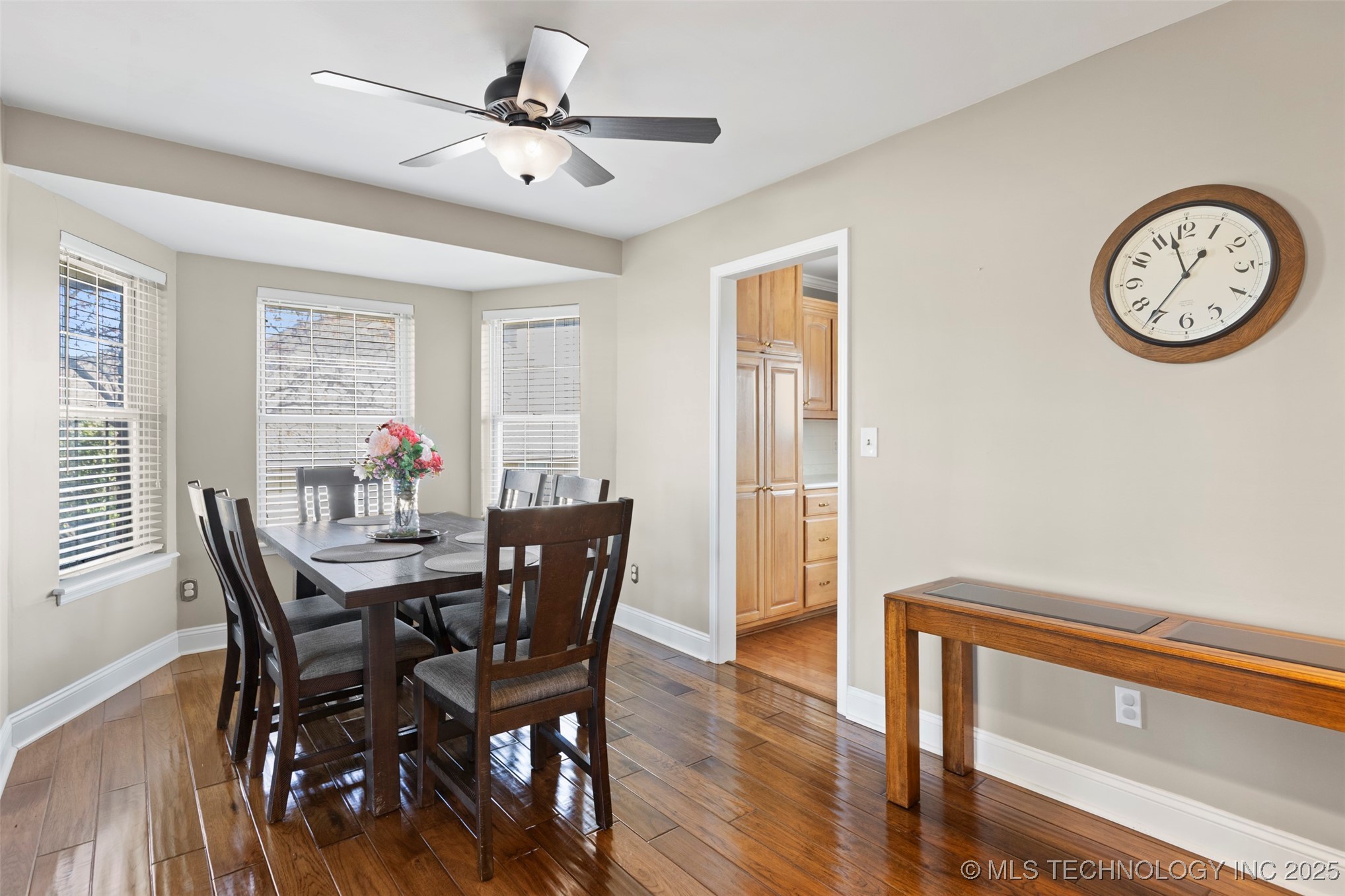 6279 S Hudson Avenue Property Photo 7