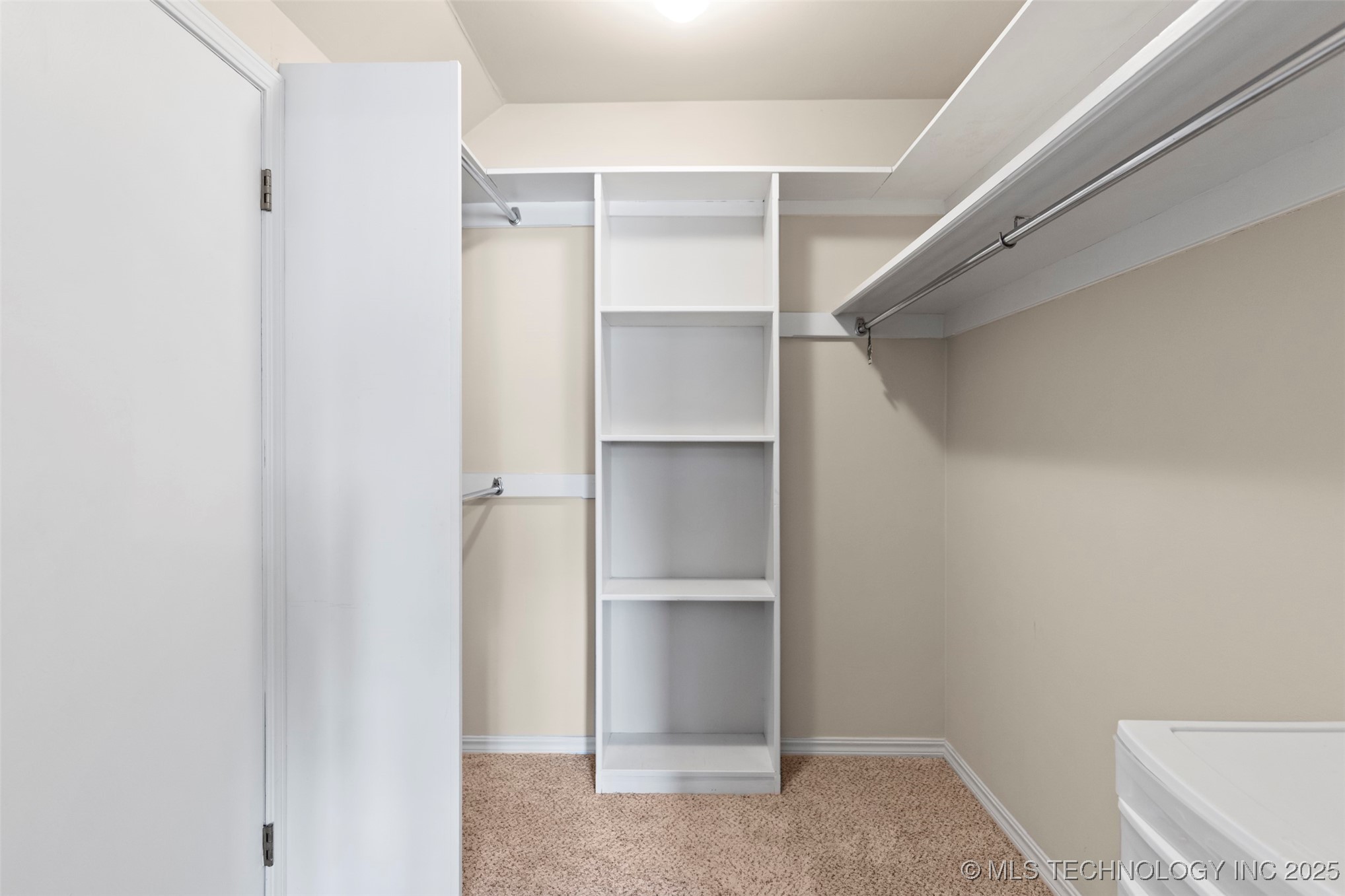 6279 S Hudson Avenue Property Photo 18