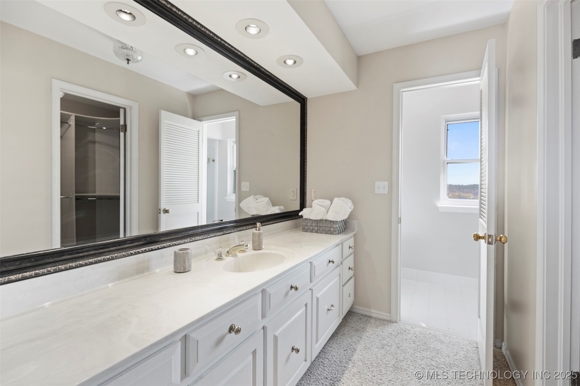 6279 S Hudson Avenue Property Photo 28