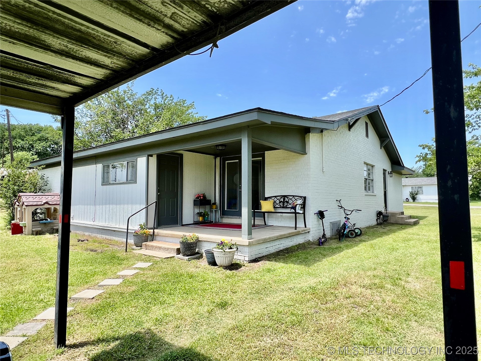 205 Ne 1st Street Property Photo 6