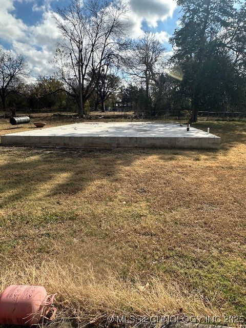 500 S Hinckley Property Photo 5