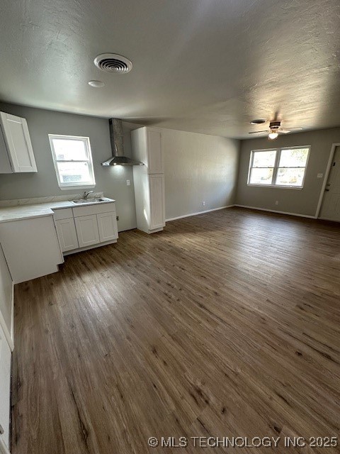 500 S Hinckley Property Photo 7