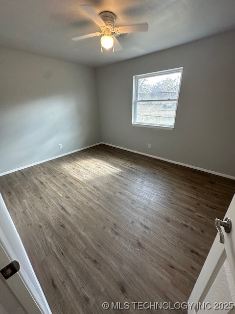 500 S Hinckley Property Photo 9