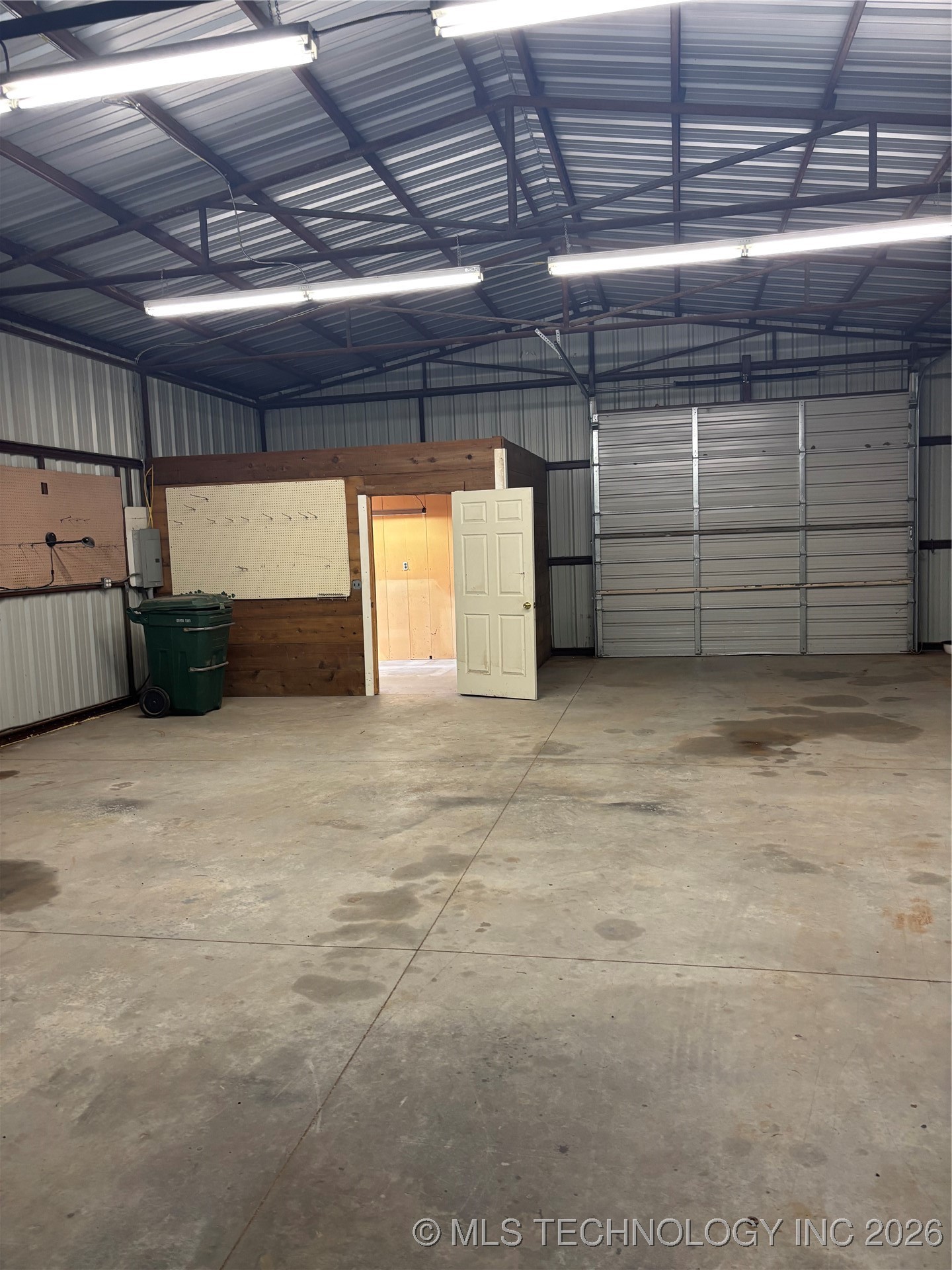 3113 S Twin Mounds Street Property Photo 8