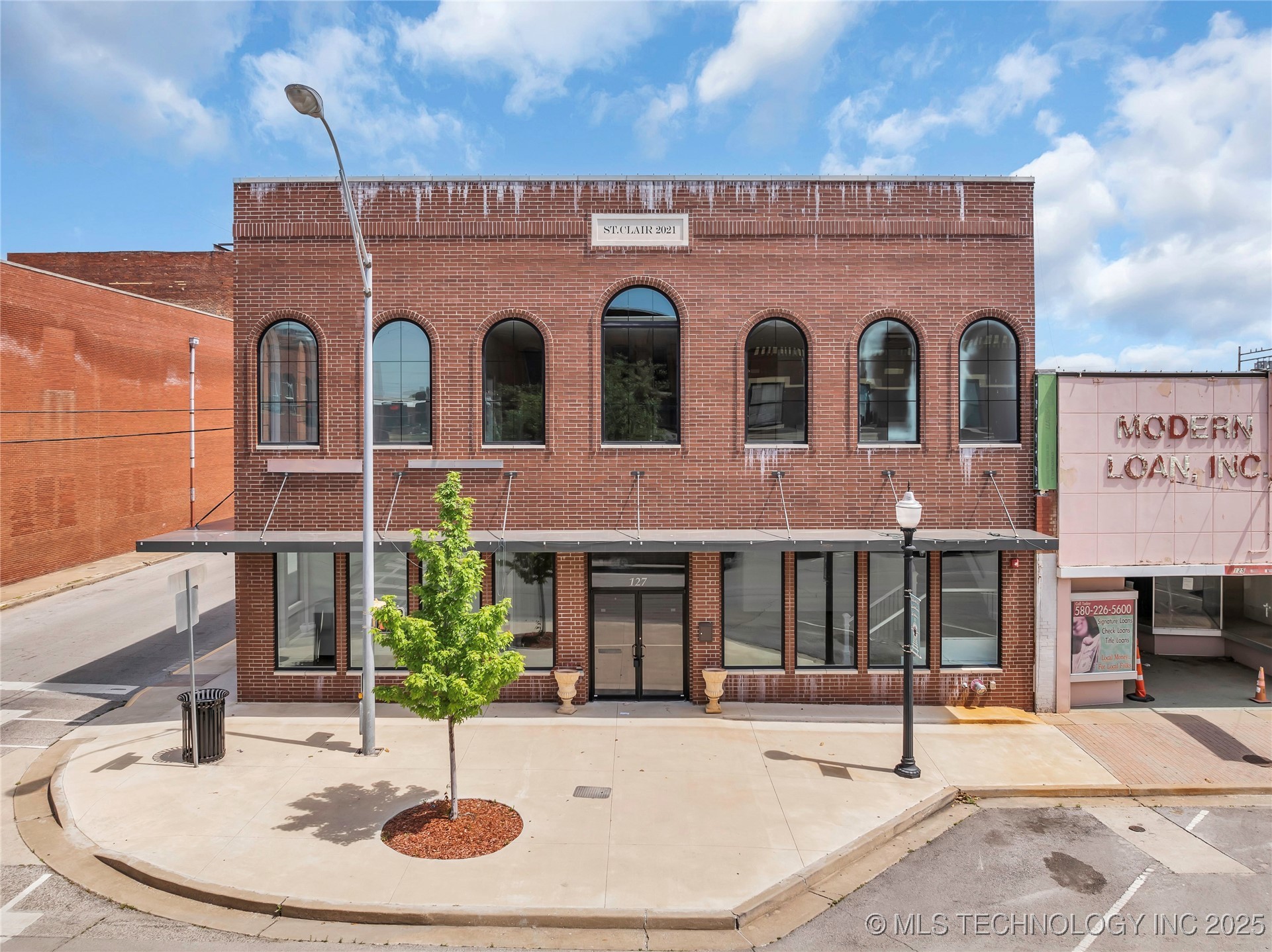 127 W Main Street Property Photo 3