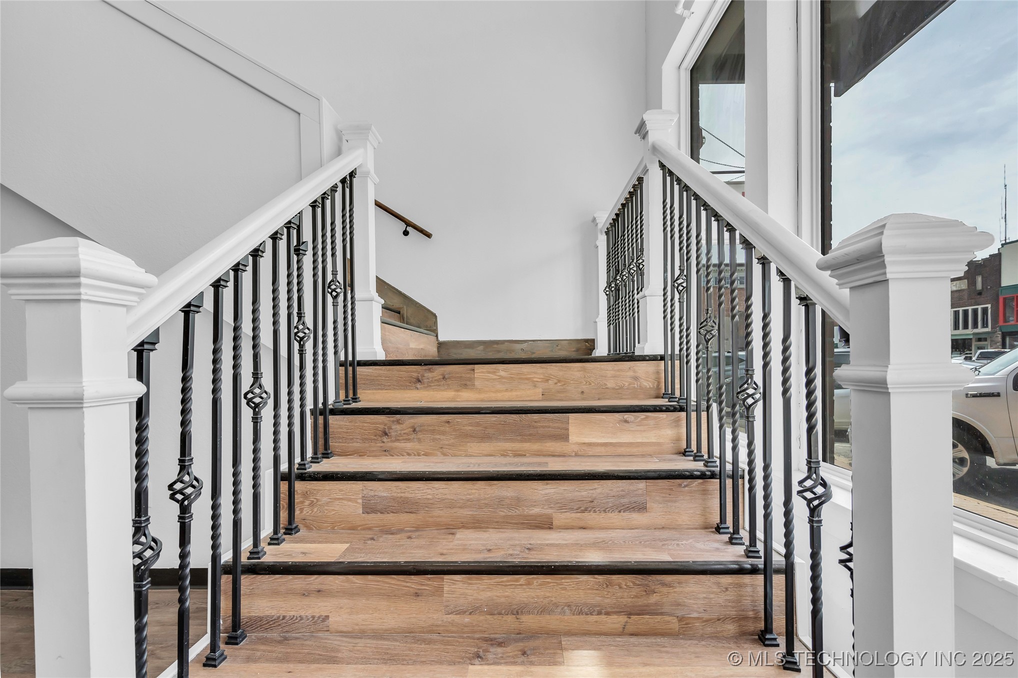 127 W Main Street Property Photo 14