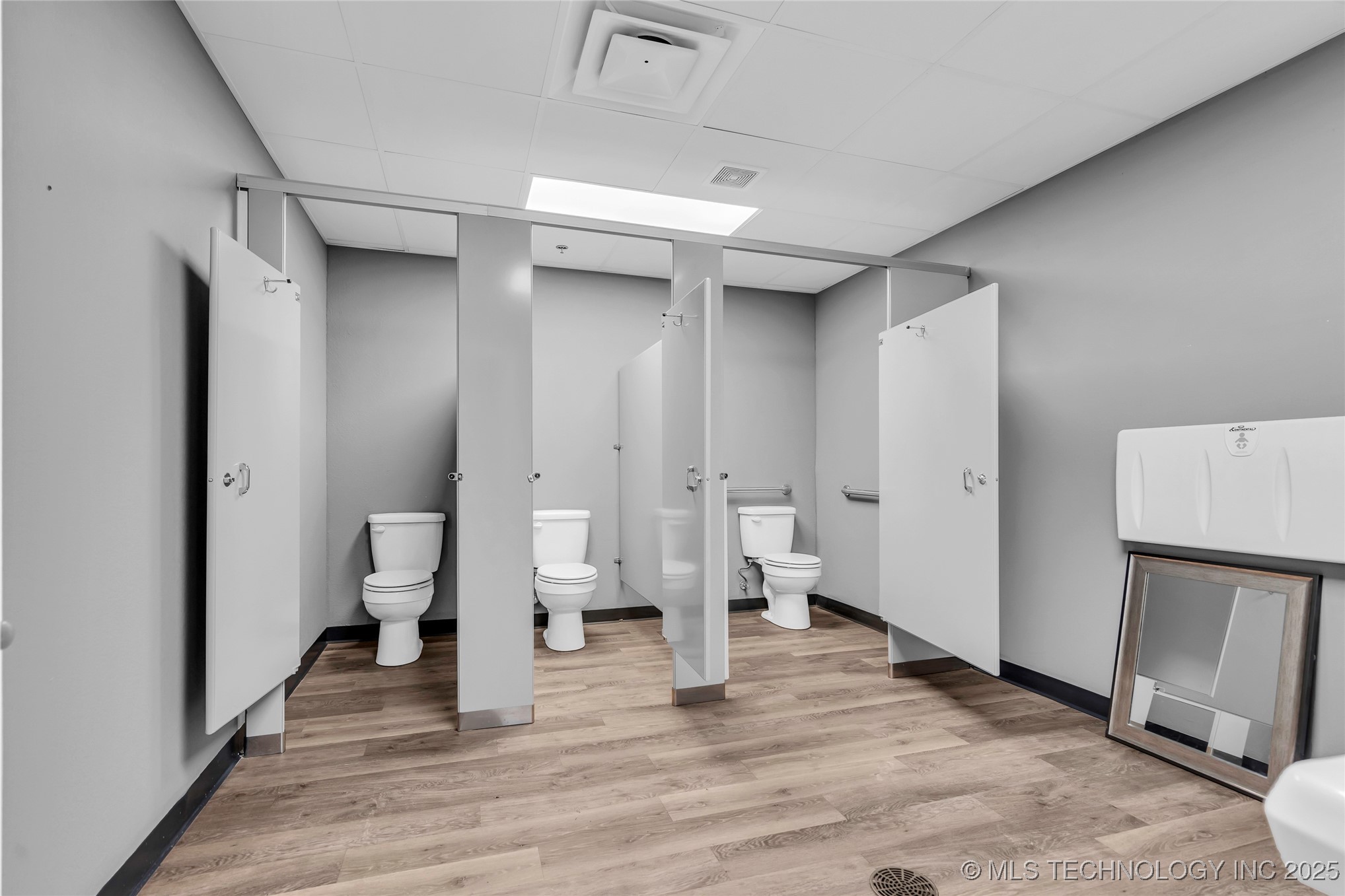 127 W Main Street Property Photo 15