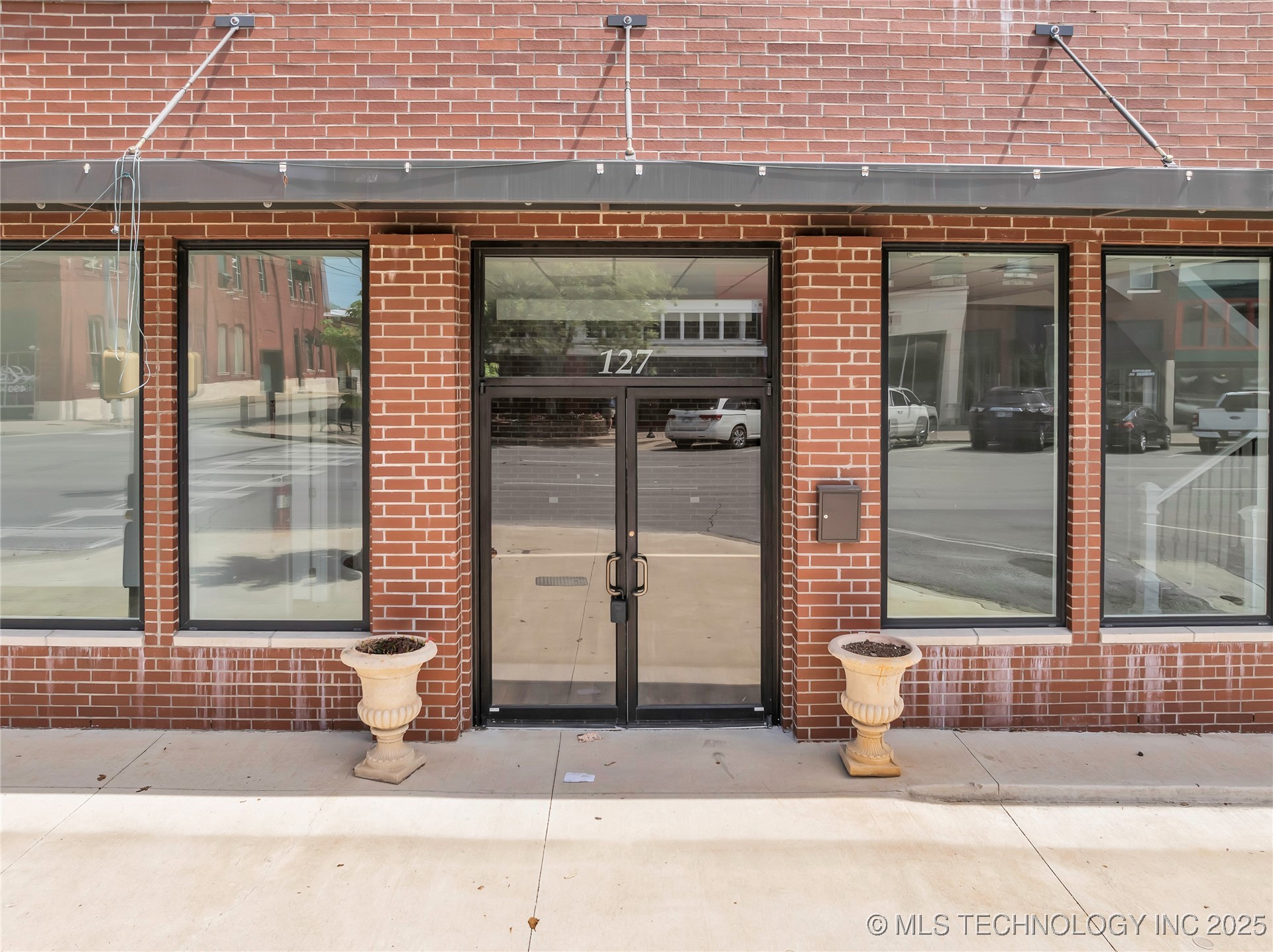 127 W Main Street Property Photo 20