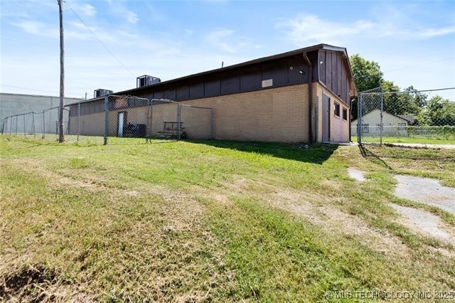 551 N 28th Avenue W Property Photo 2