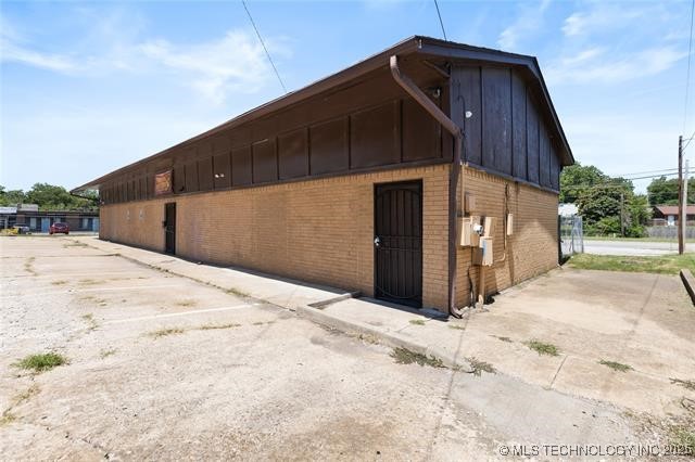 551 N 28th Avenue W Property Photo 4