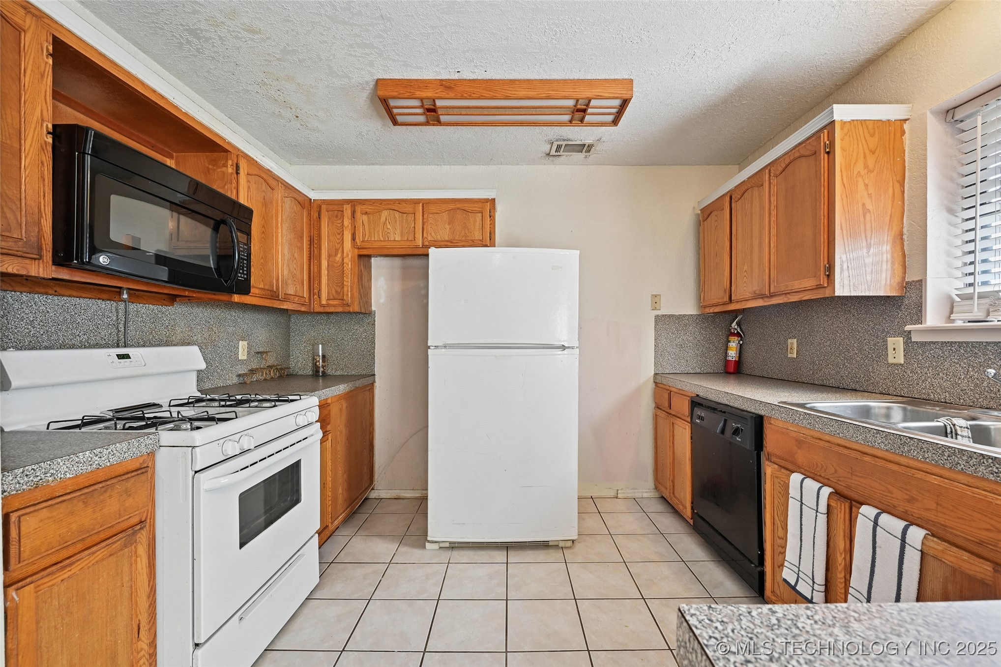 447 E Latimer Street Property Photo 6