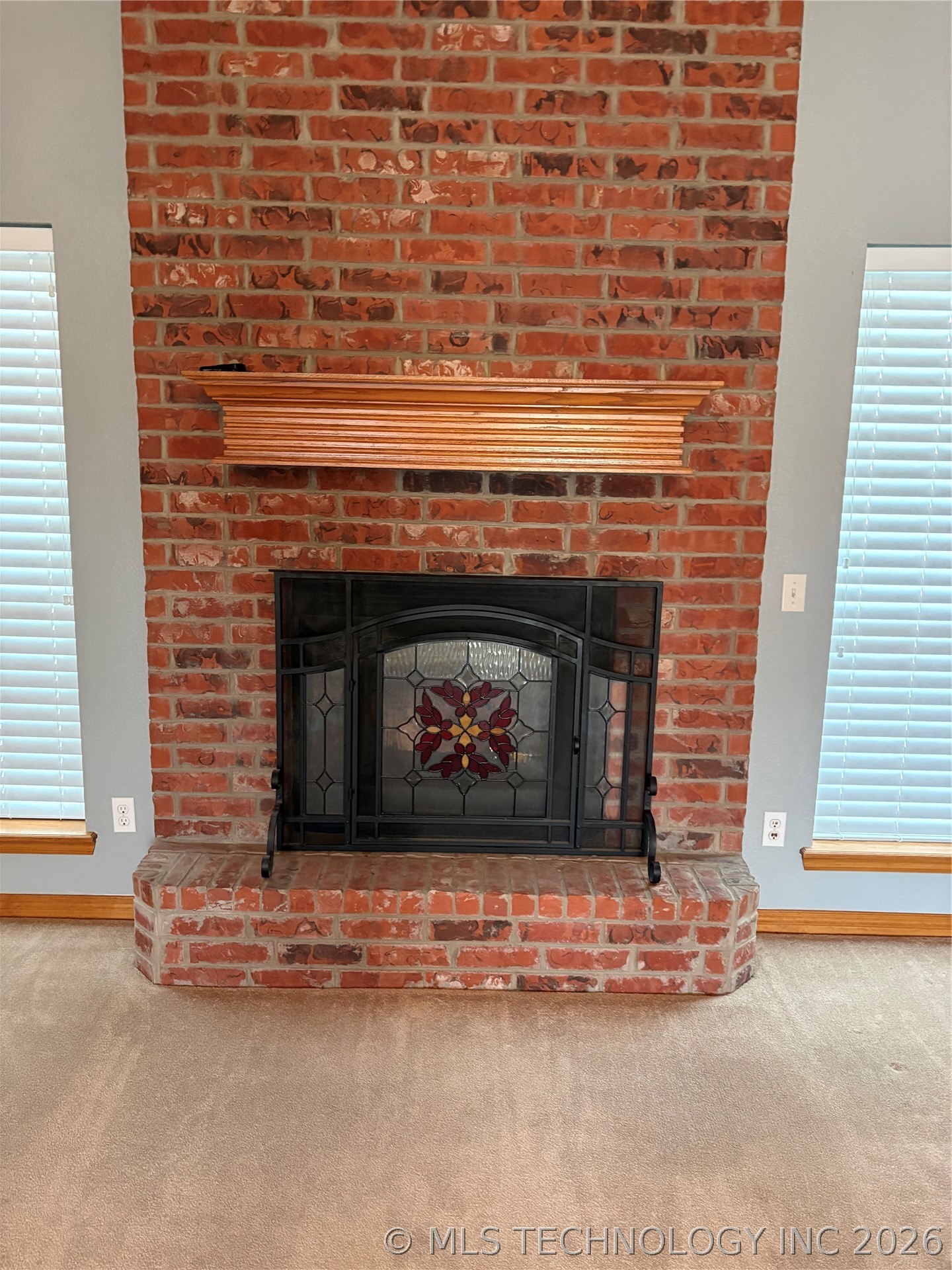 1001 Country Club Property Photo 7