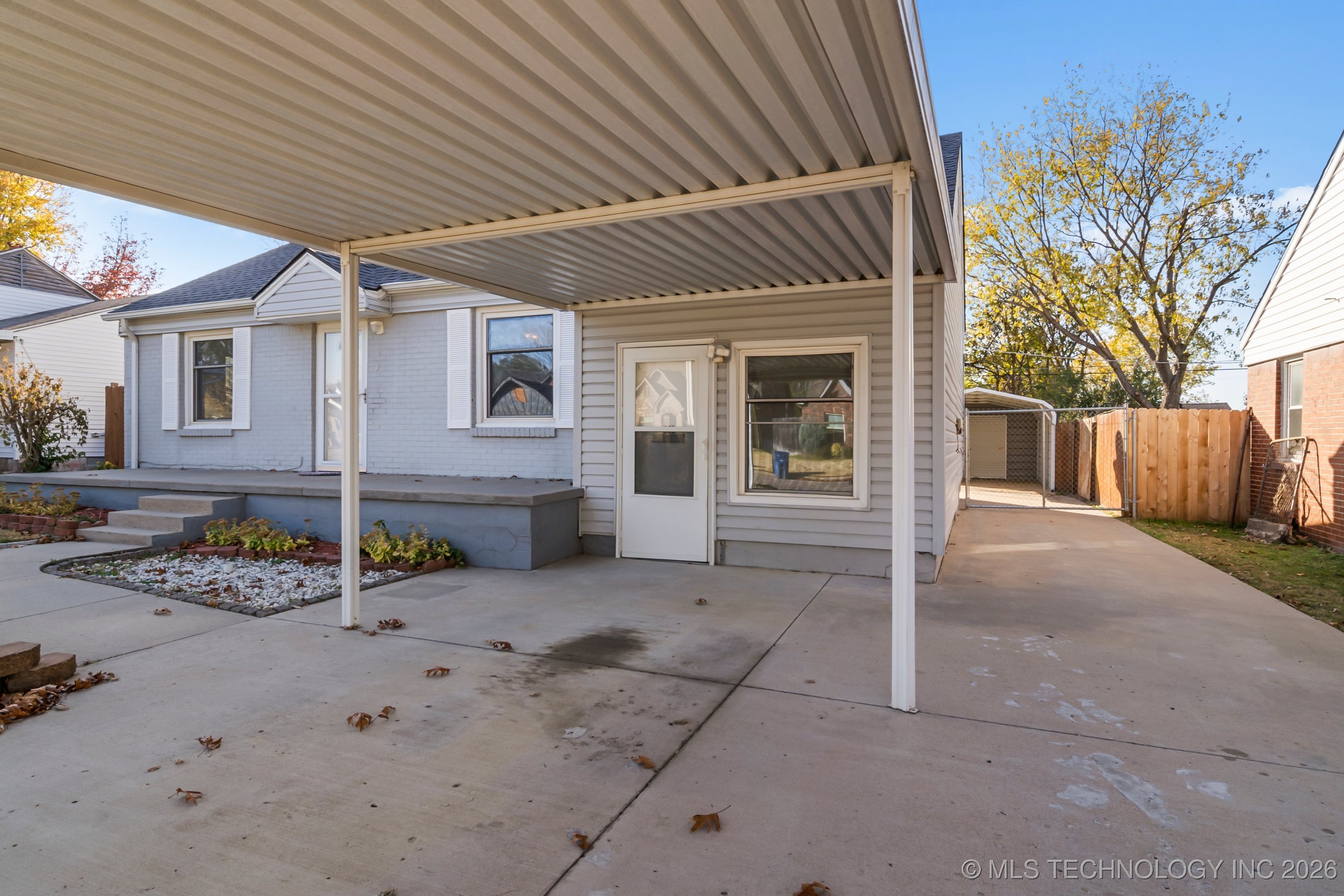 528 S Pittsburg Avenue Property Photo 3