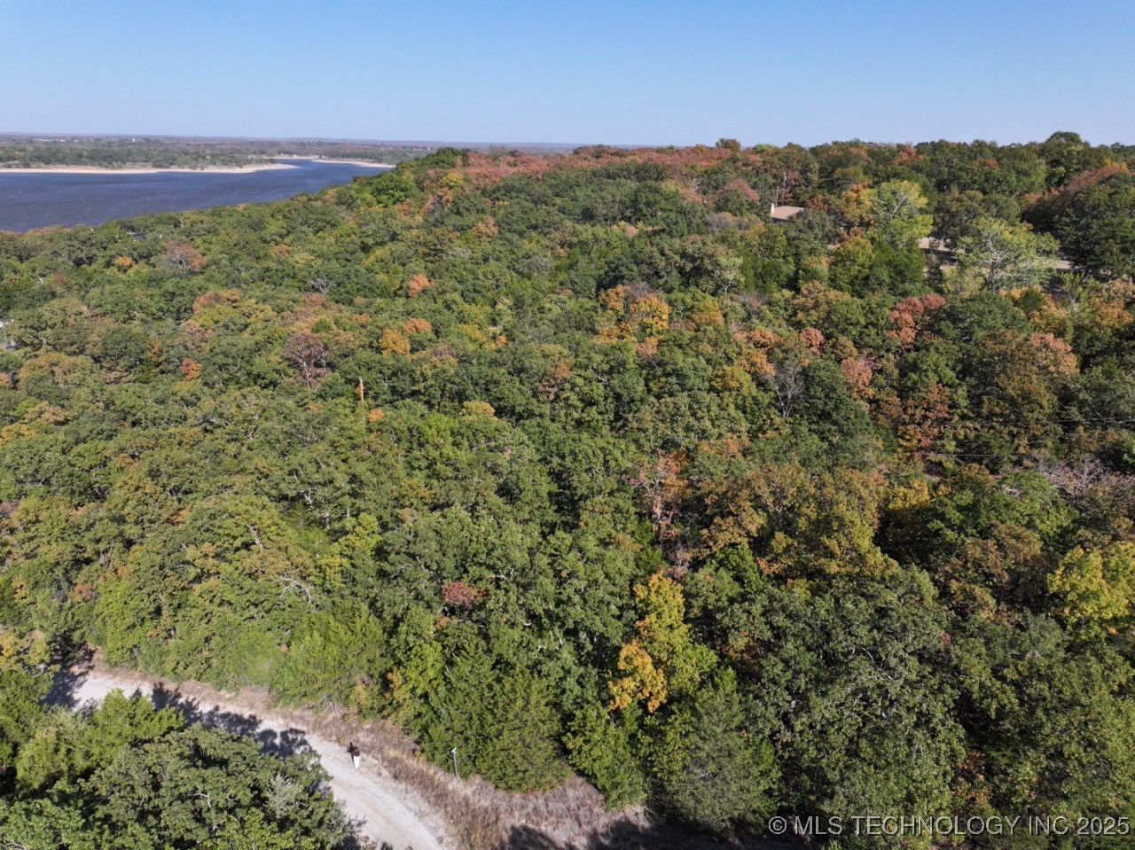 827 N Harbor Drive Property Photo 3