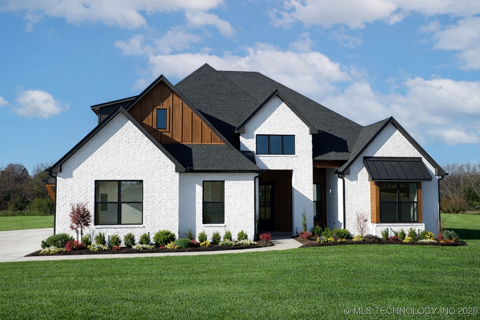 11210 S 215th East Avenue Property Photo 1