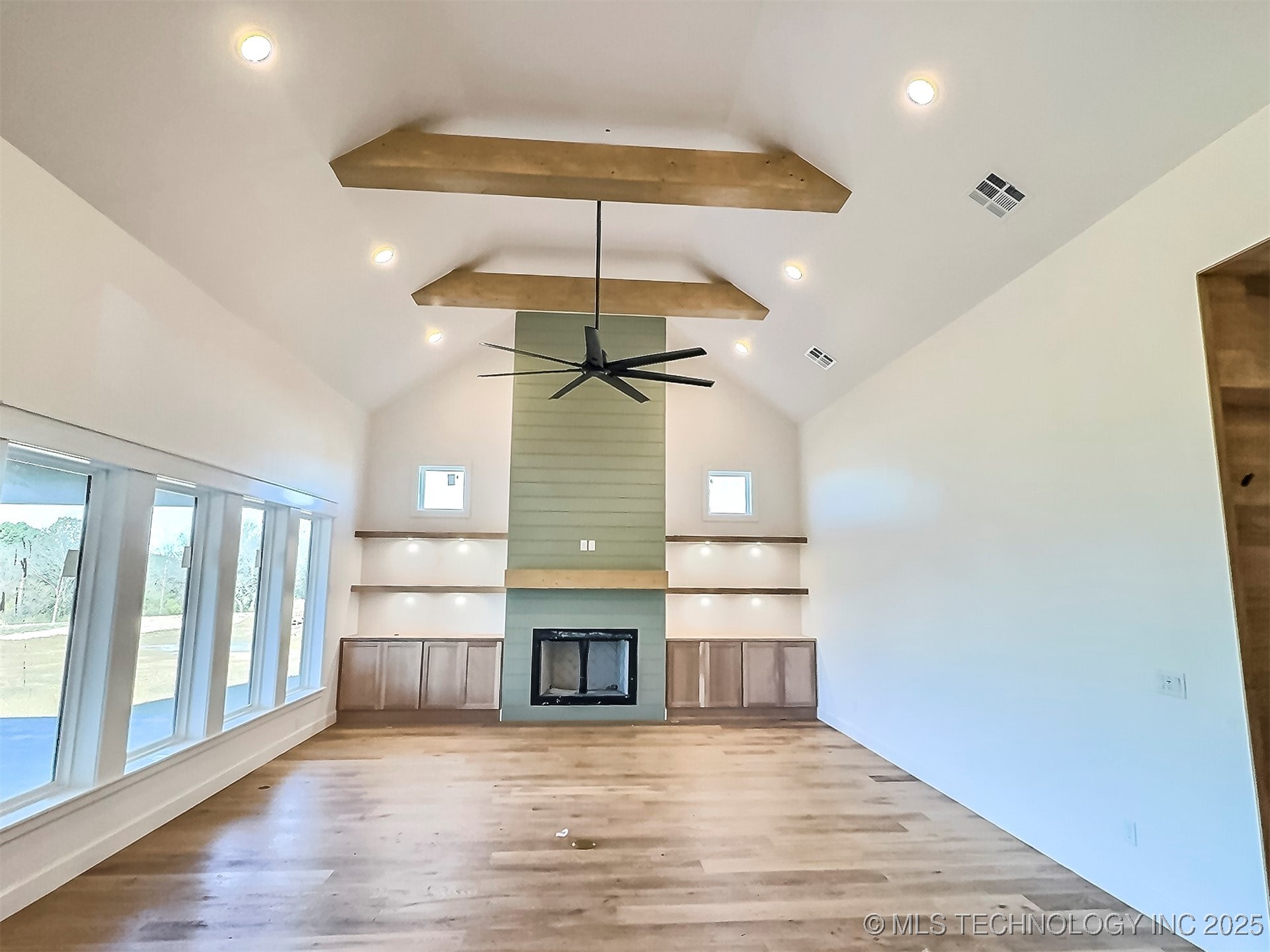 11210 S 215th East Avenue Property Photo 2