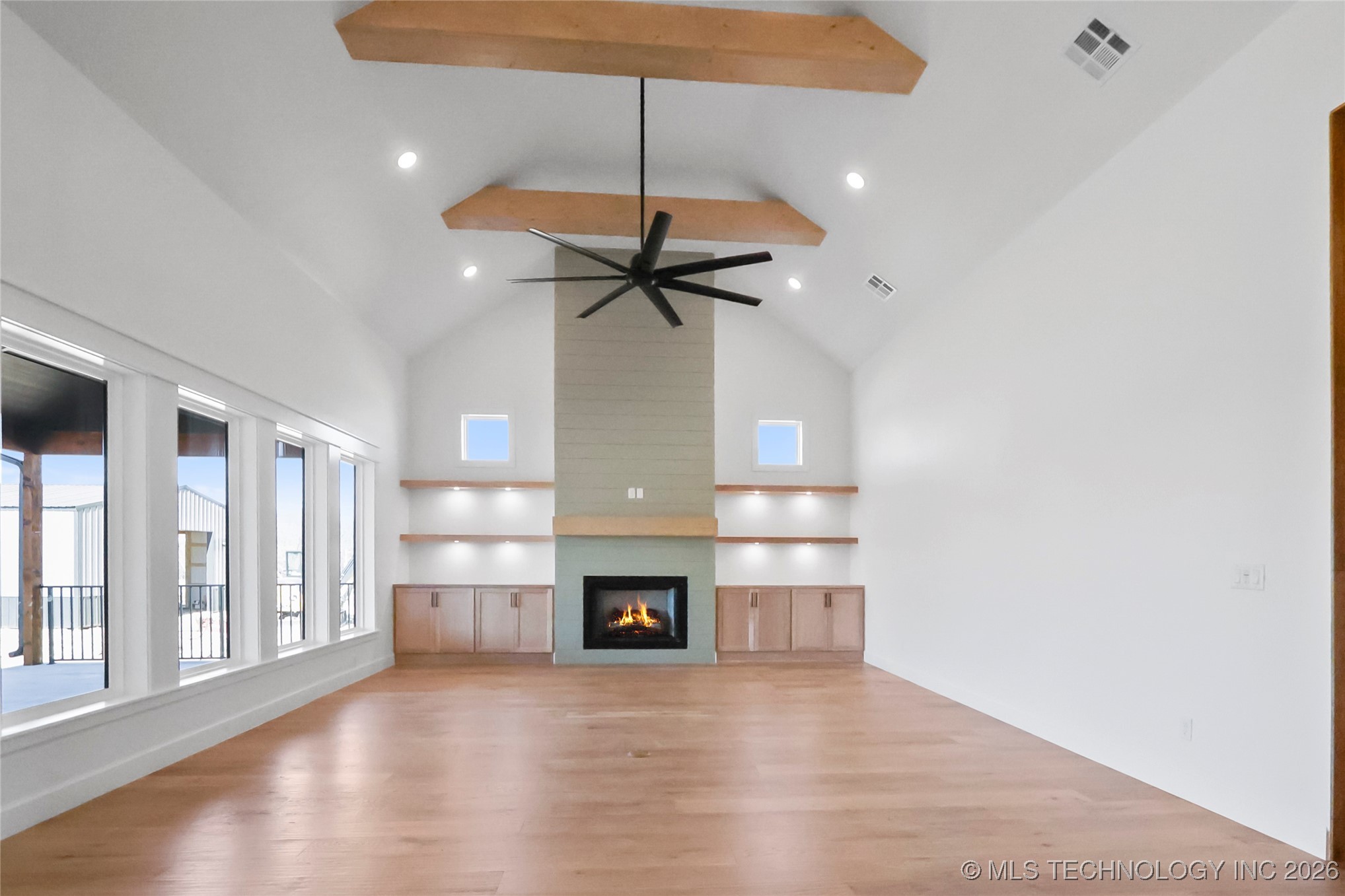 11210 S 215th East Avenue Property Photo 4