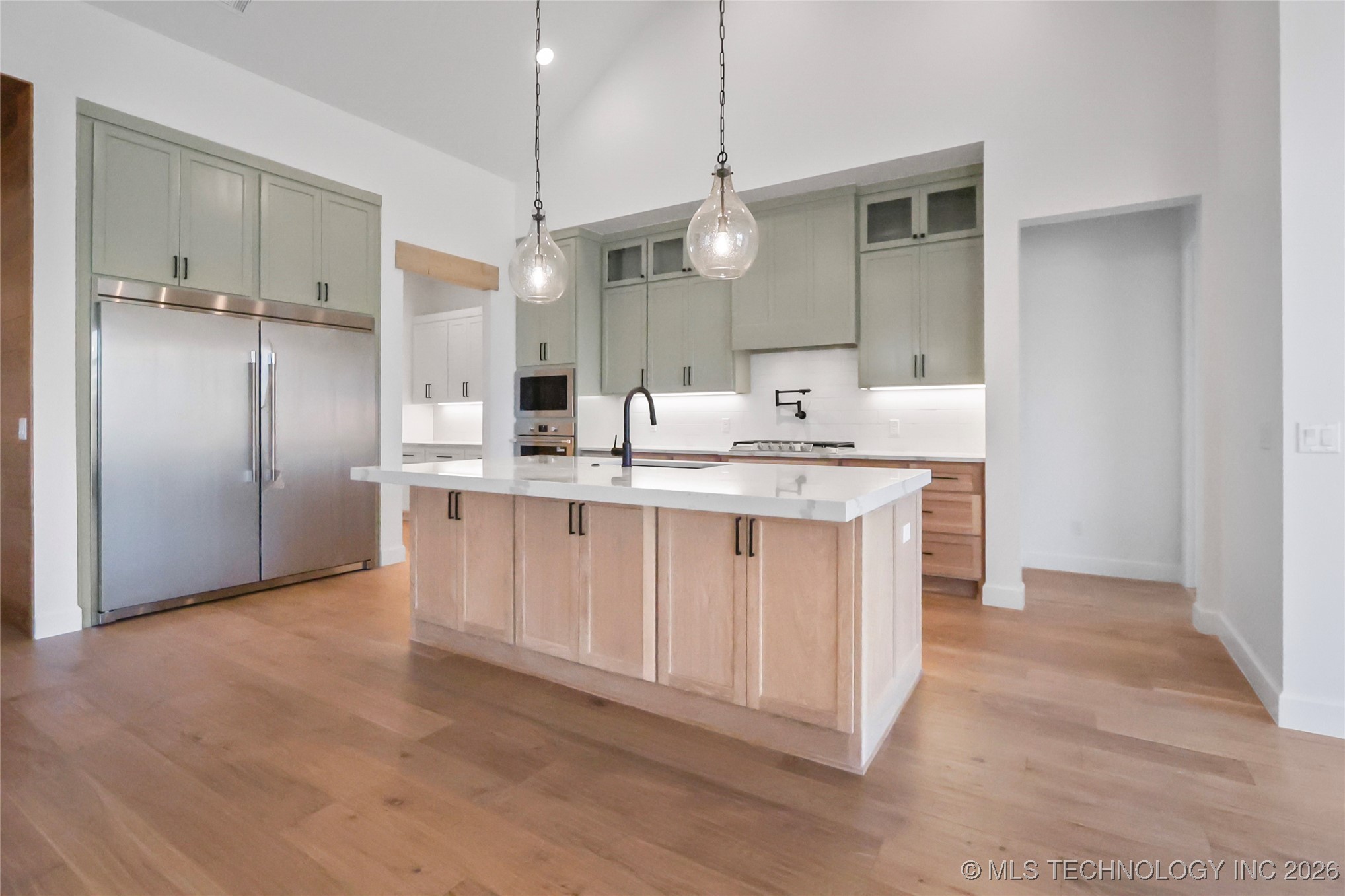 11210 S 215th East Avenue Property Photo 7