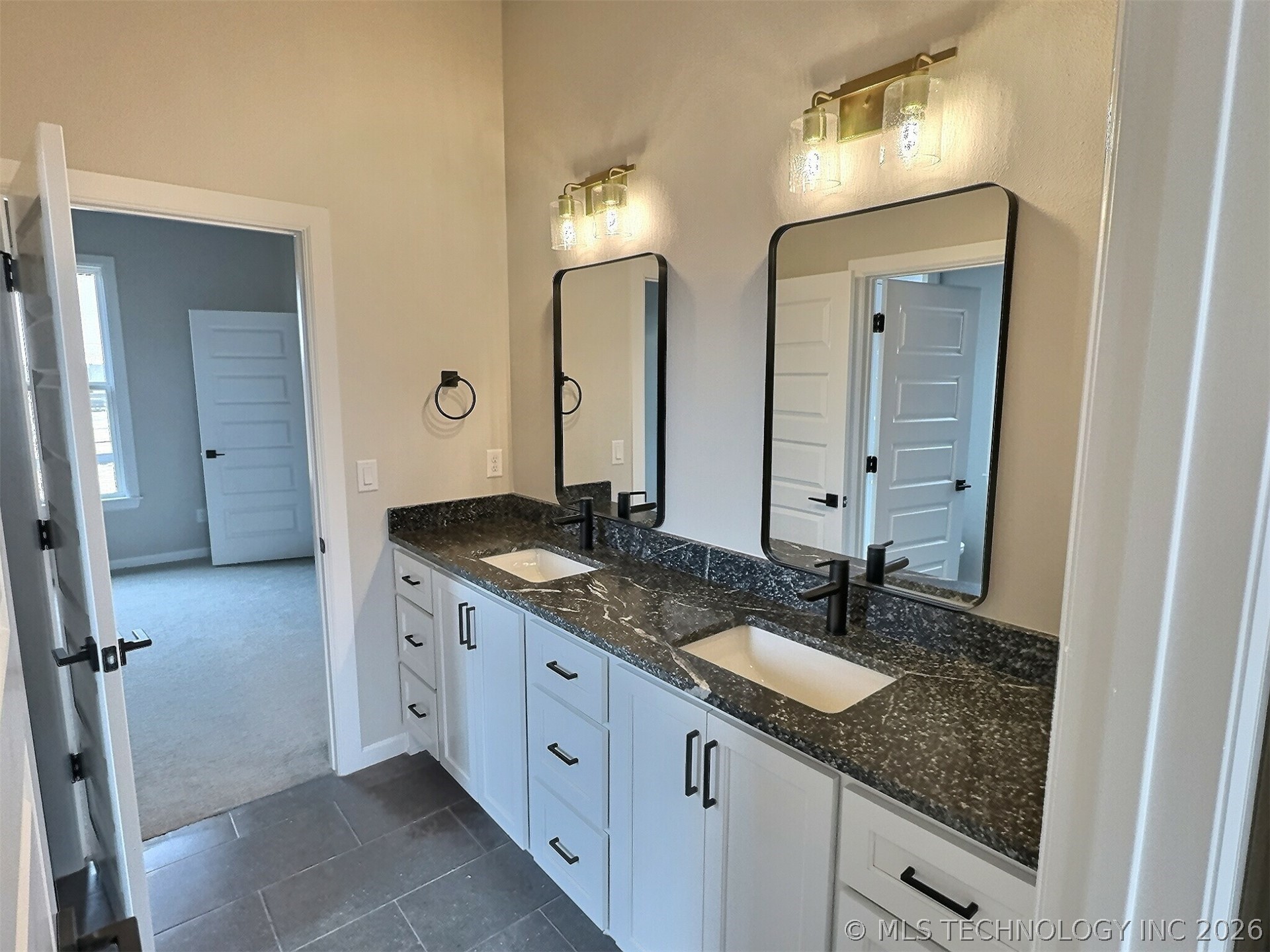 21670 E 112th Place S Property Photo 14