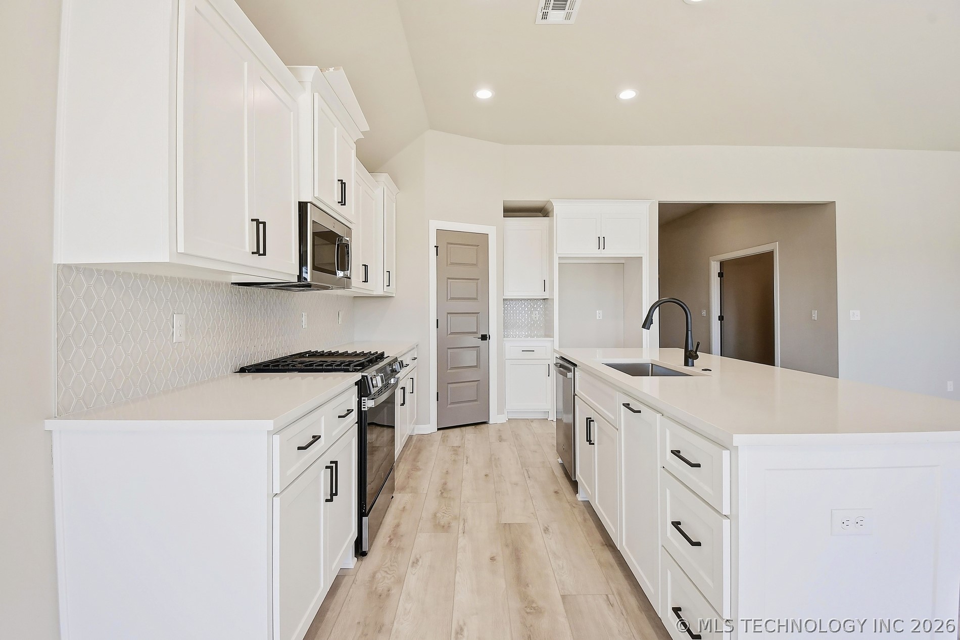 10404 E 132nd Street S Property Photo 21