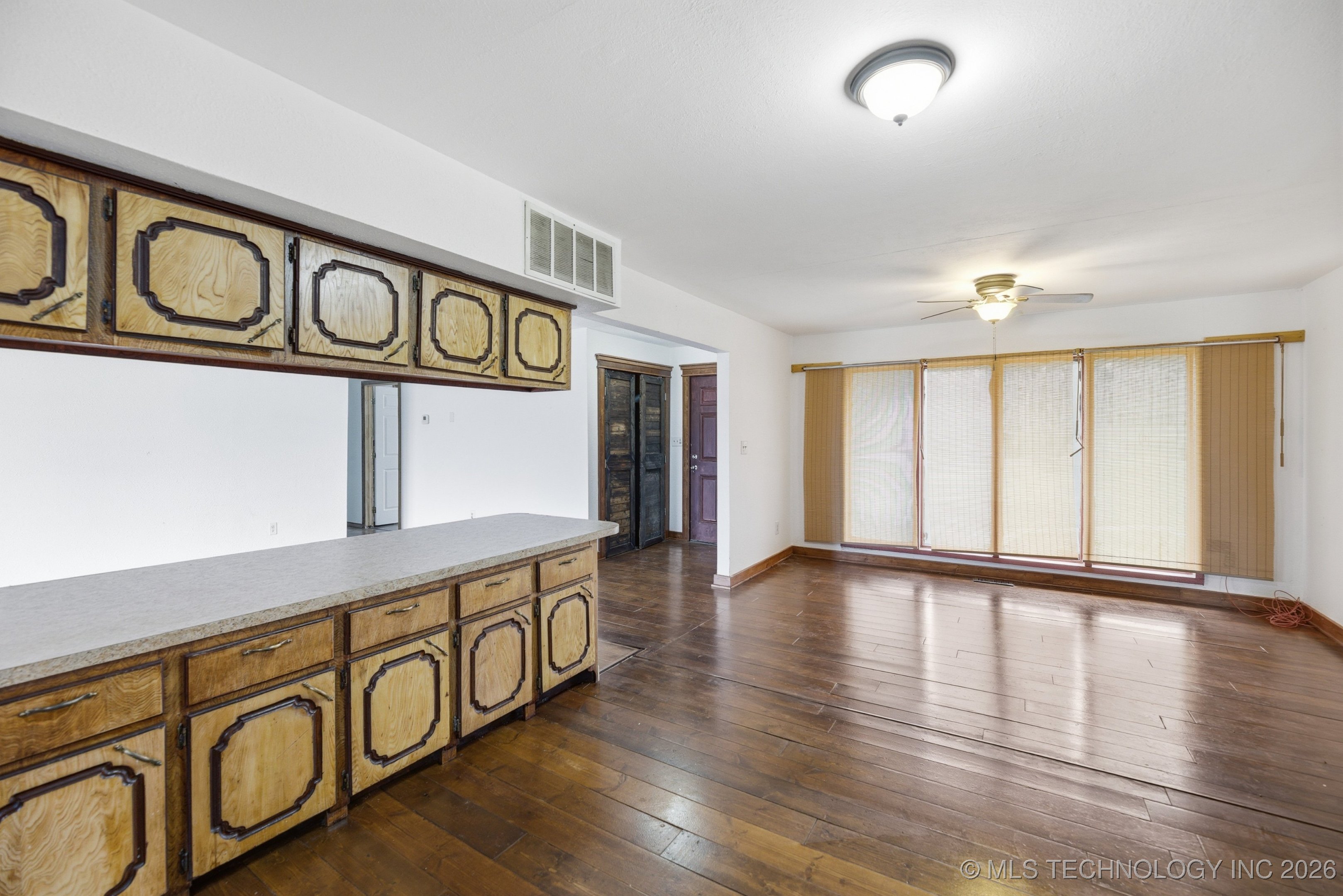 35064 W 321st Street S Property Photo 8