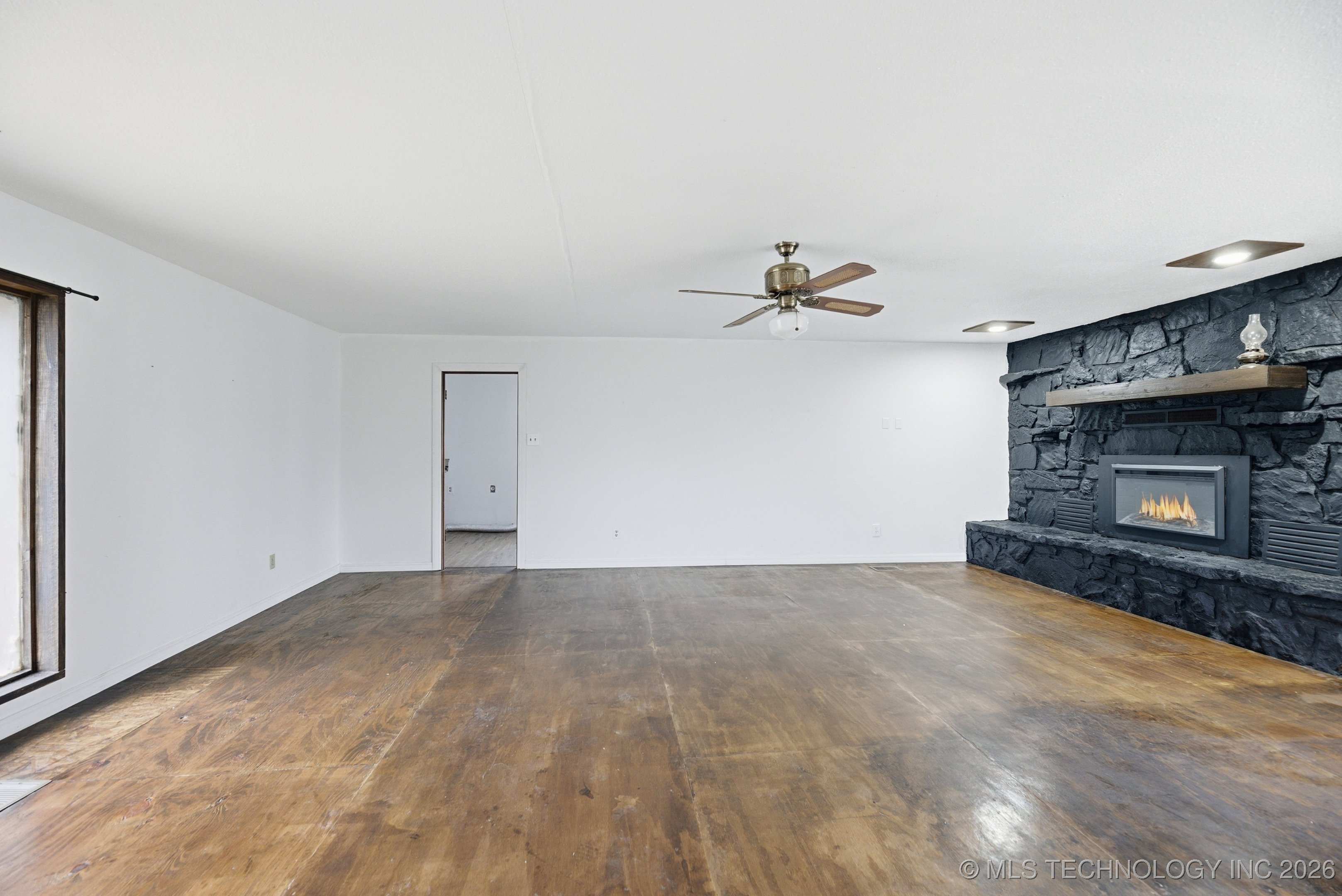 35064 W 321st Street S Property Photo 10