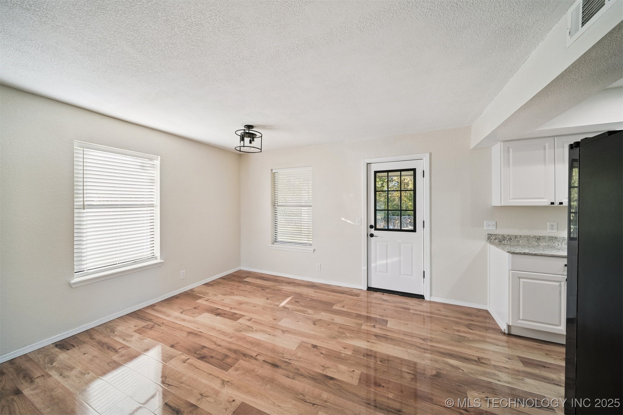 10811 E 101st Street North Property Photo 8