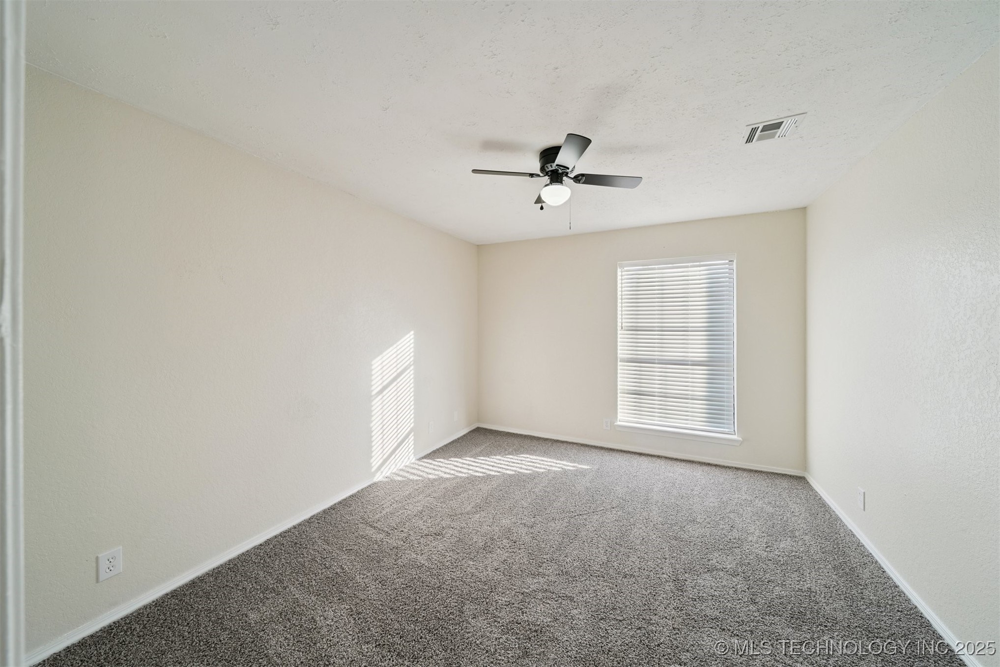 10811 E 101st Street North Property Photo 16