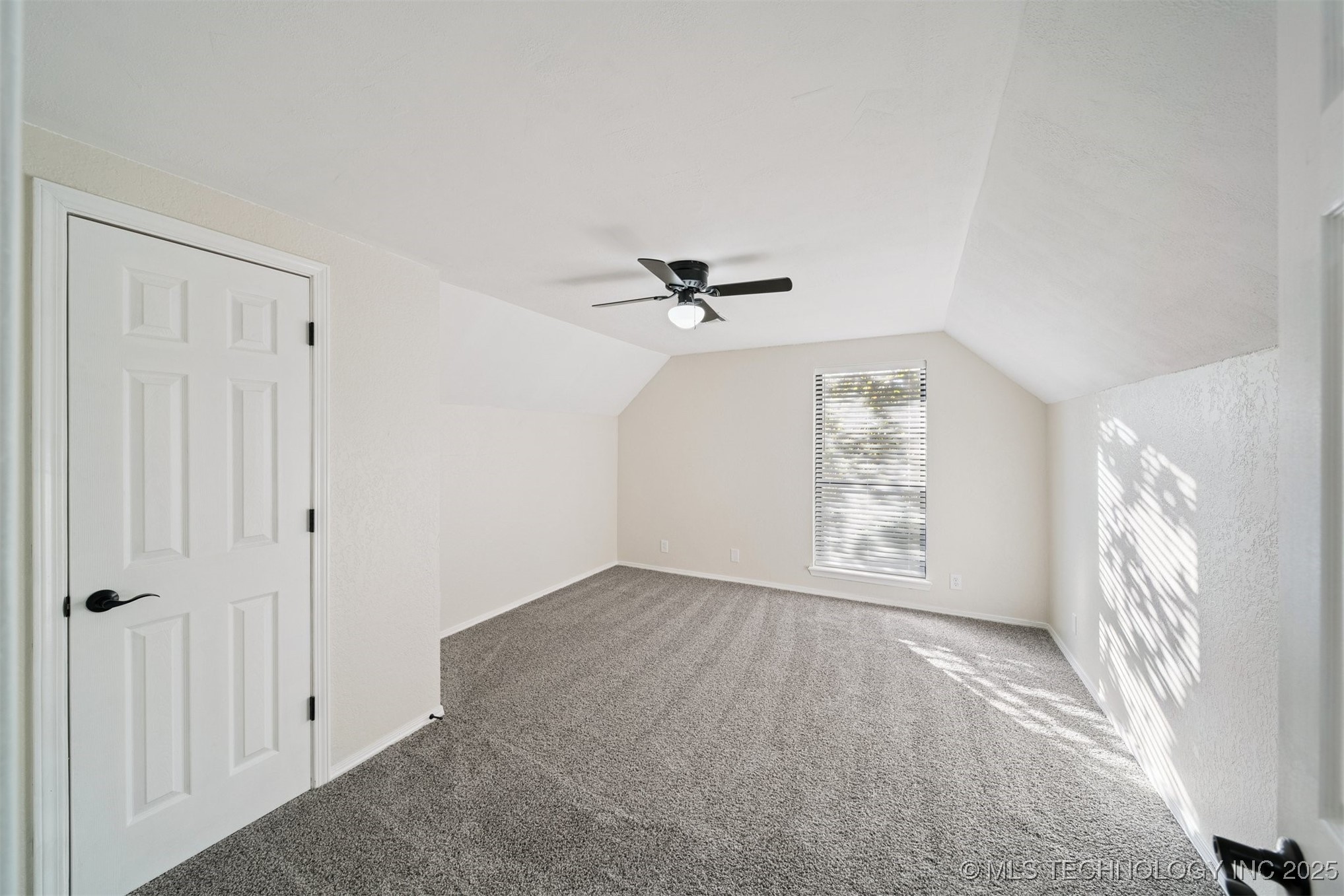 10811 E 101st Street North Property Photo 27