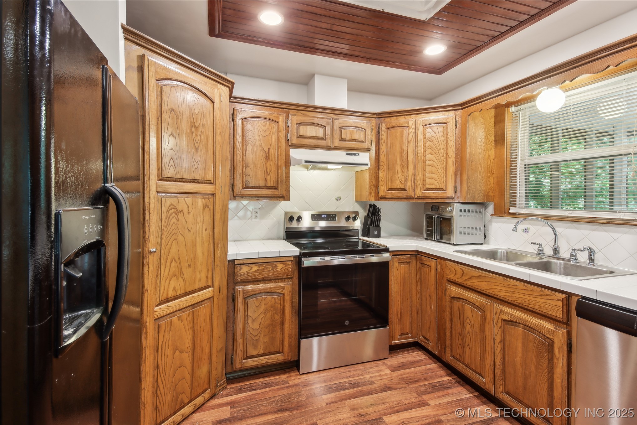 206 Alder Way Property Photo 9