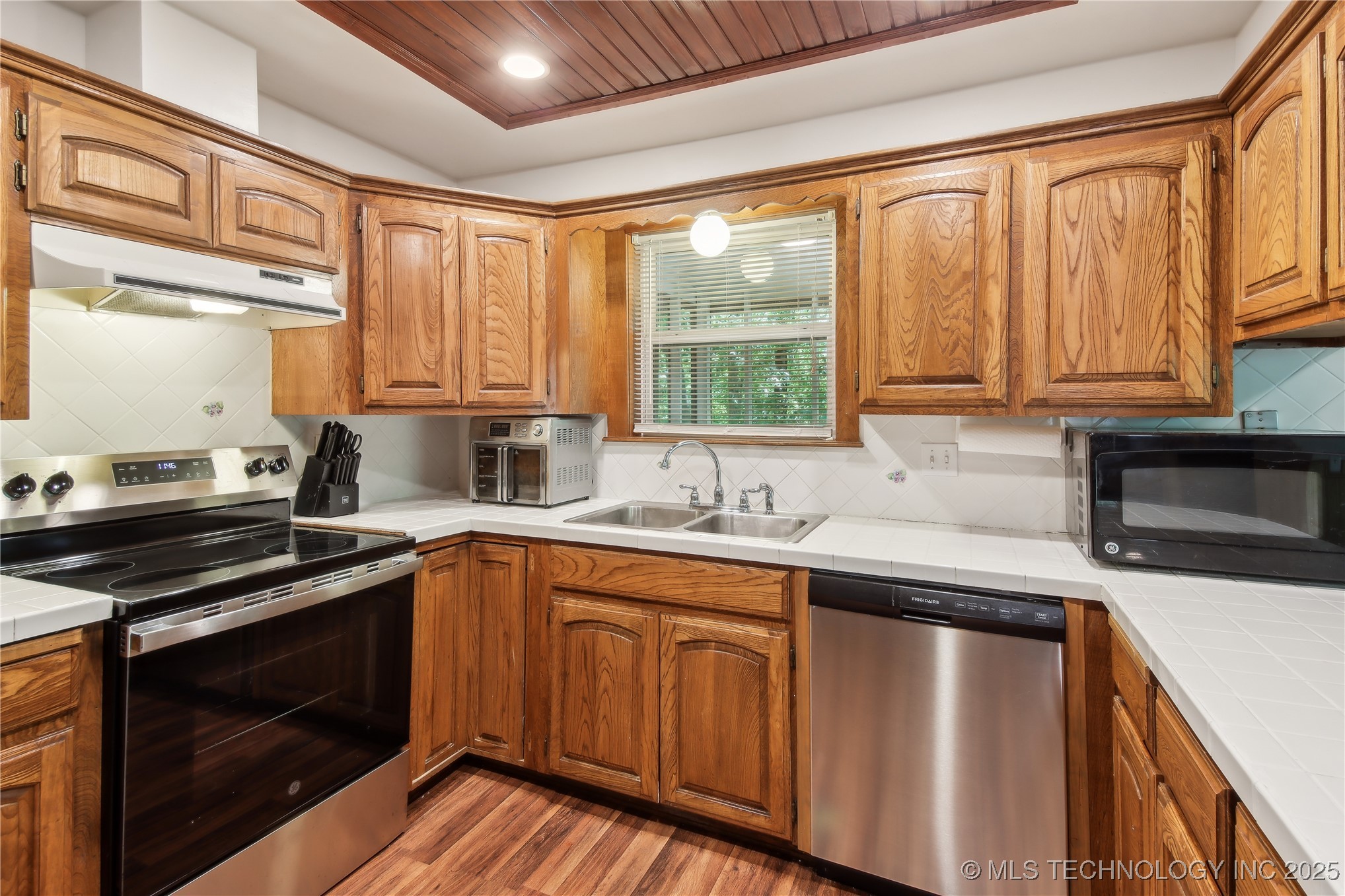 206 Alder Way Property Photo 10