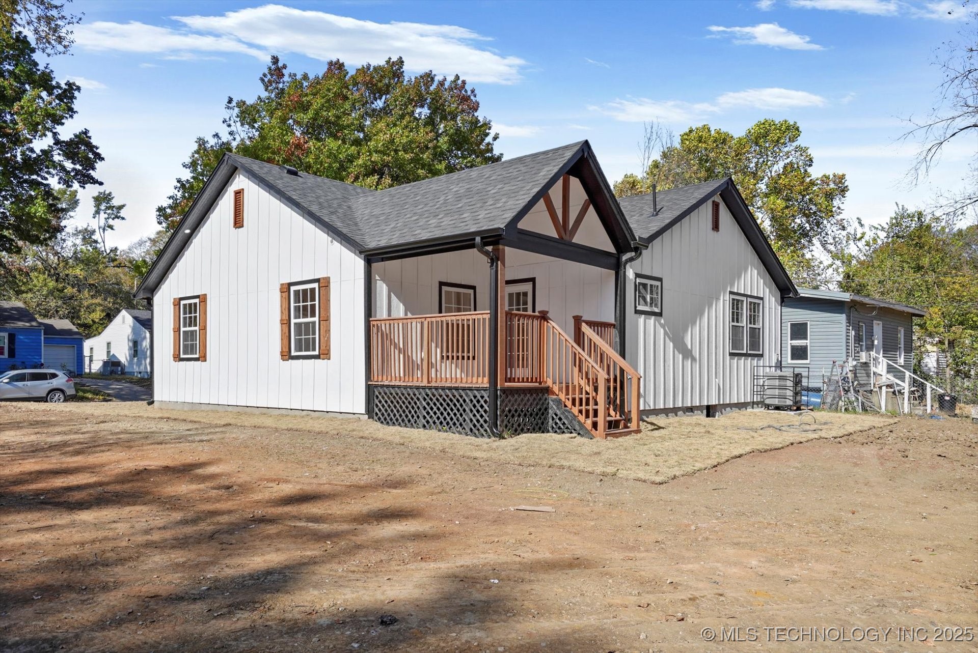 1049 N Oswego Avenue Property Photo 27