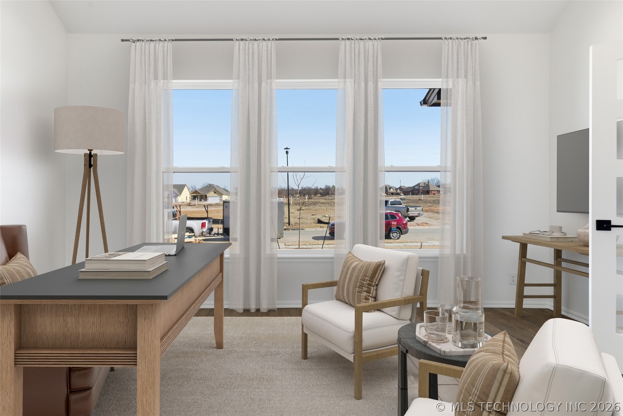 4924 N Walnut Avenue Property Photo 6