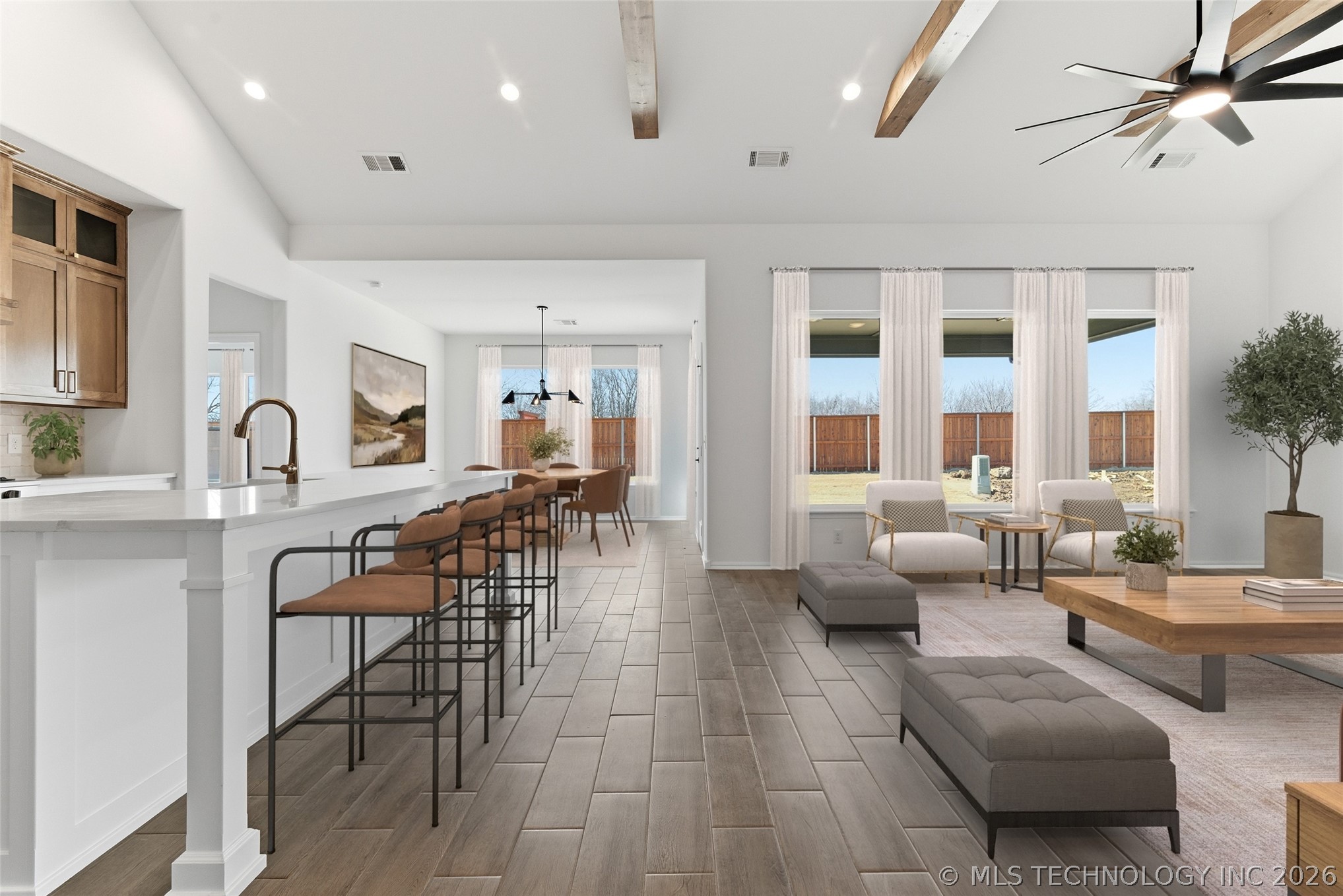 4924 N Walnut Avenue Property Photo 17