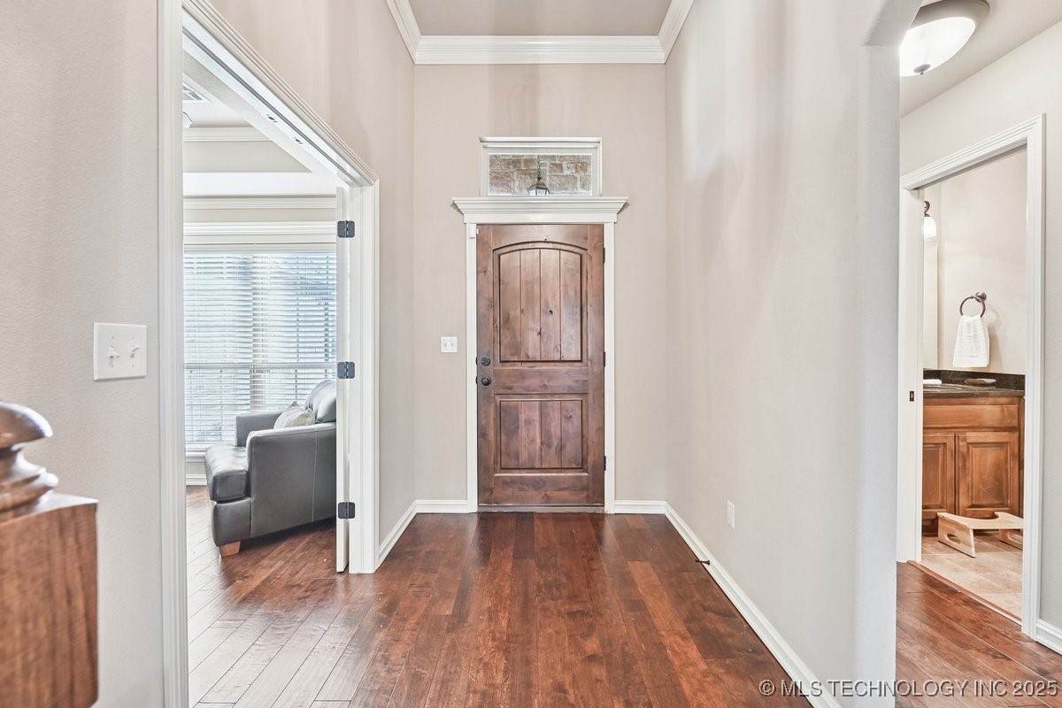 1408 E Canton Street Property Photo 4