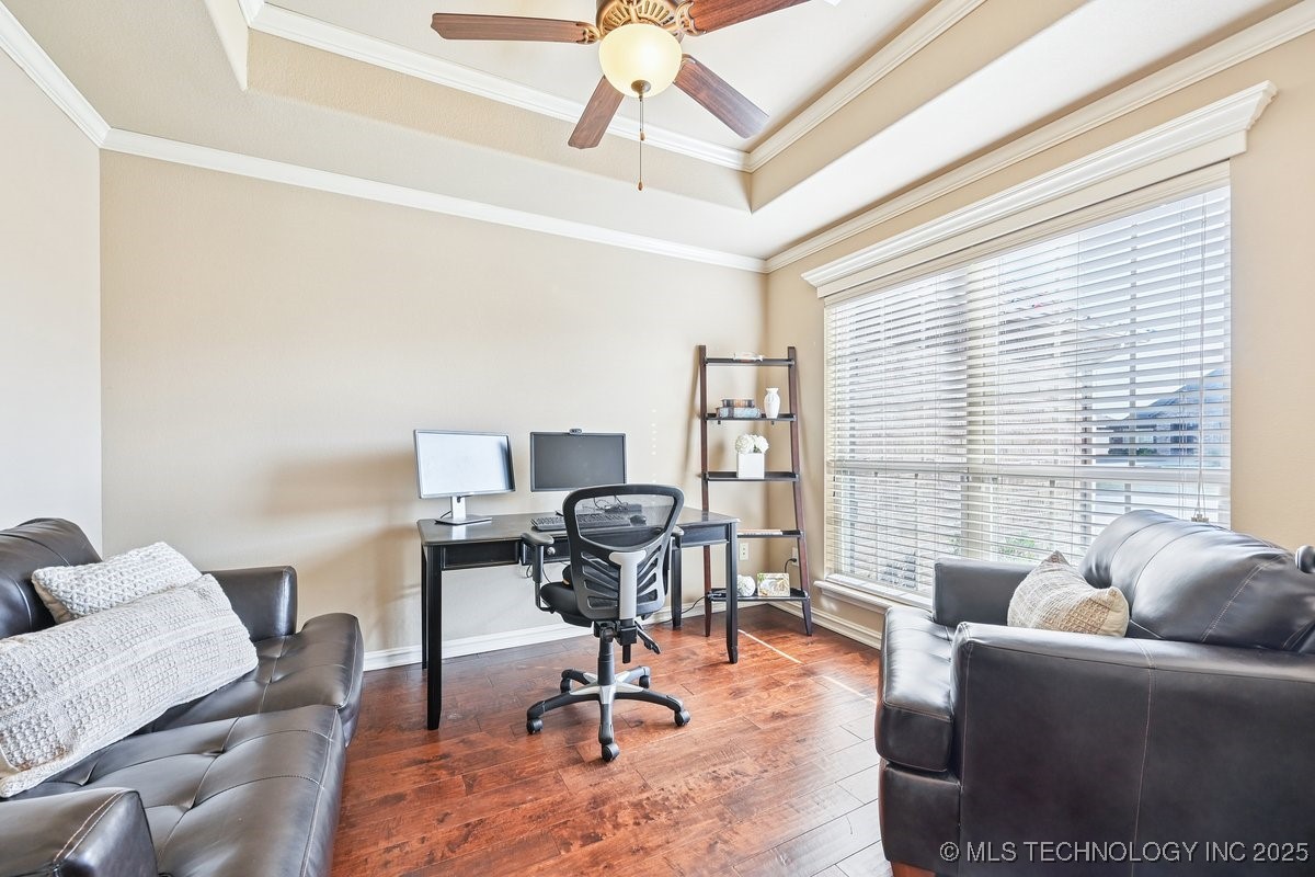 1408 E Canton Street Property Photo 8