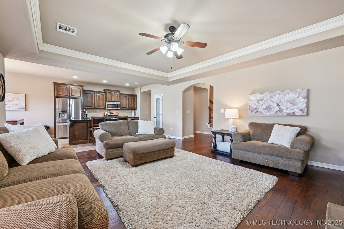 1408 E Canton Street Property Photo 9