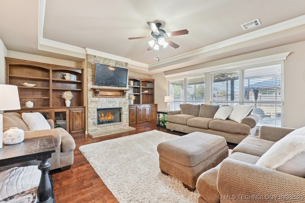 1408 E Canton Street Property Photo 11