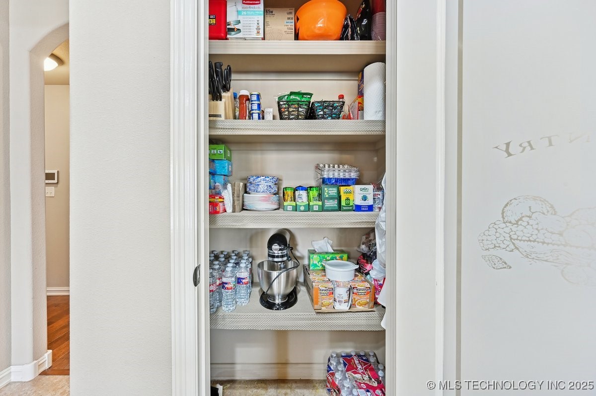 1408 E Canton Street Property Photo 19