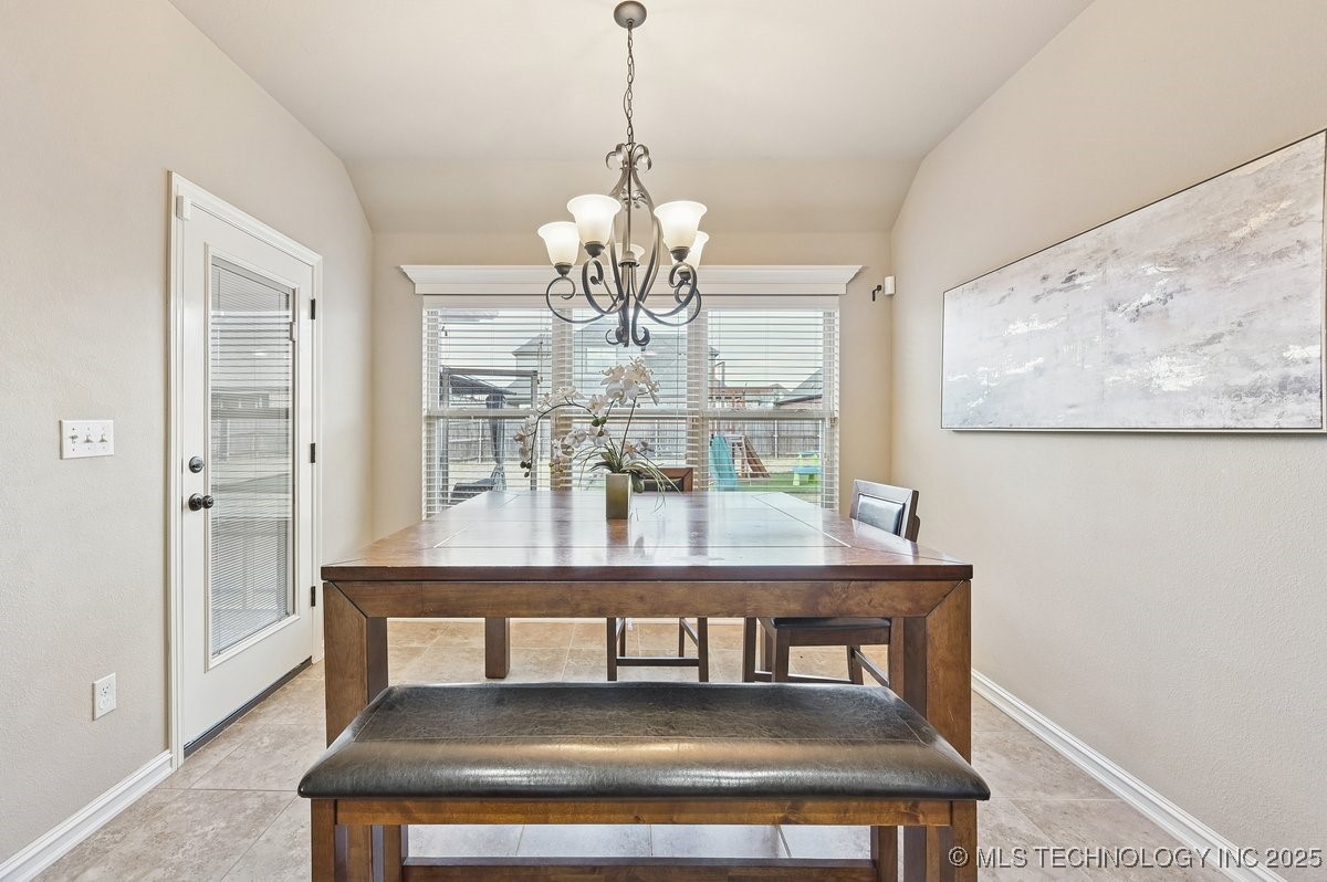 1408 E Canton Street Property Photo 21