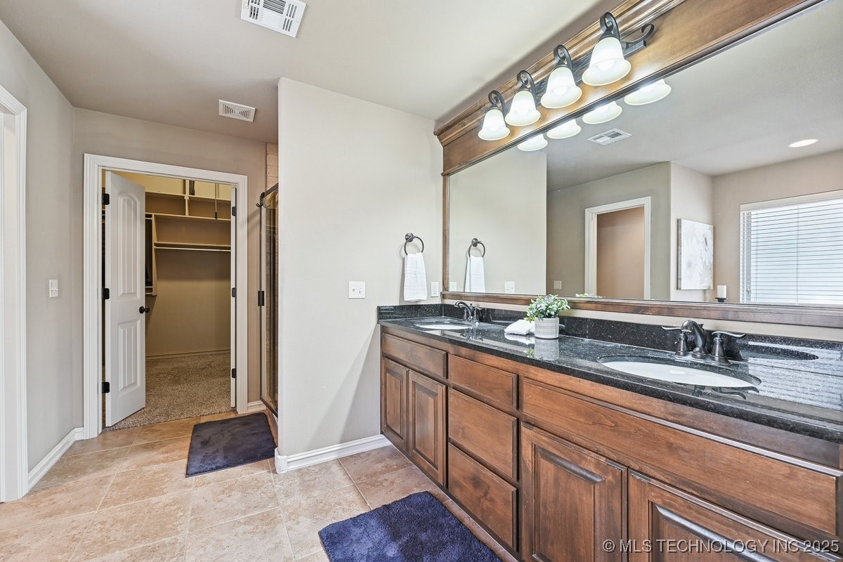 1408 E Canton Street Property Photo 26