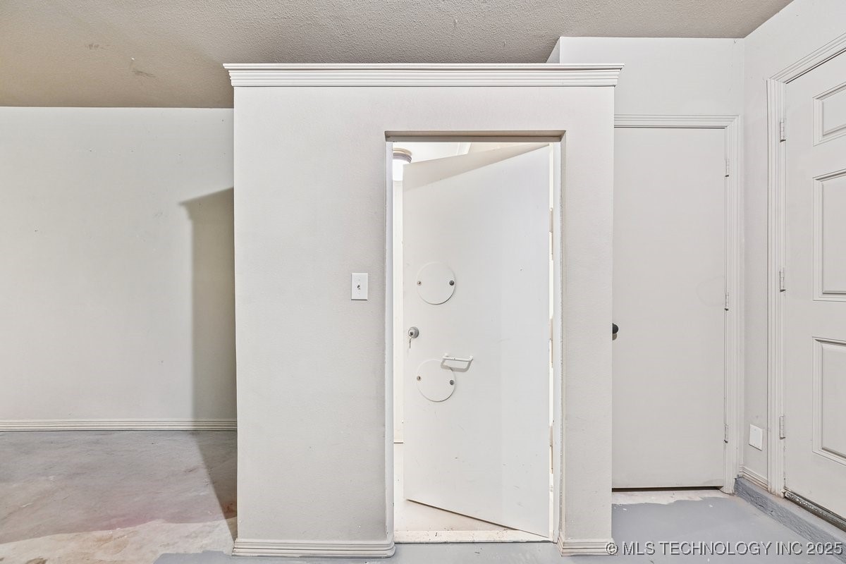 1408 E Canton Street Property Photo 32