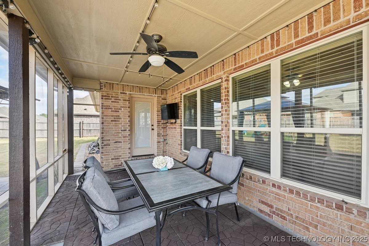 1408 E Canton Street Property Photo 47