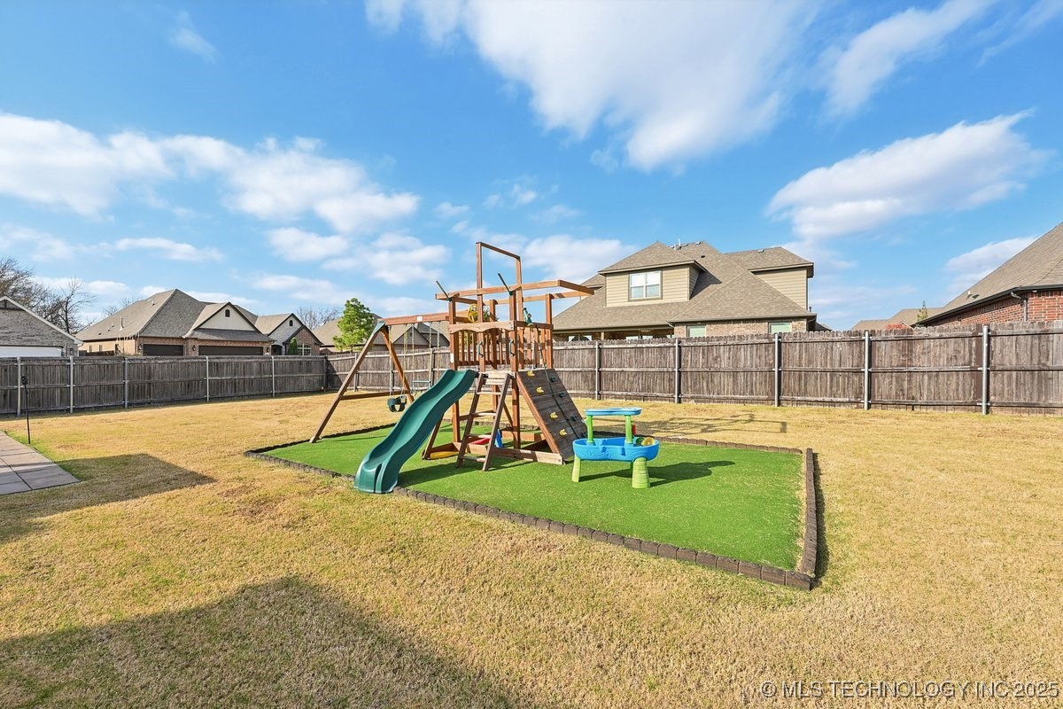 1408 E Canton Street Property Photo 52