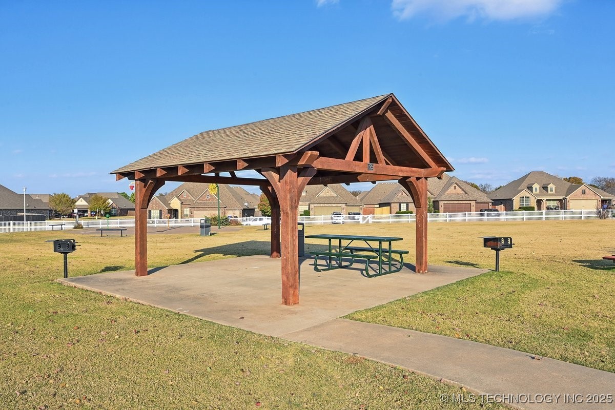 1408 E Canton Street Property Photo 60