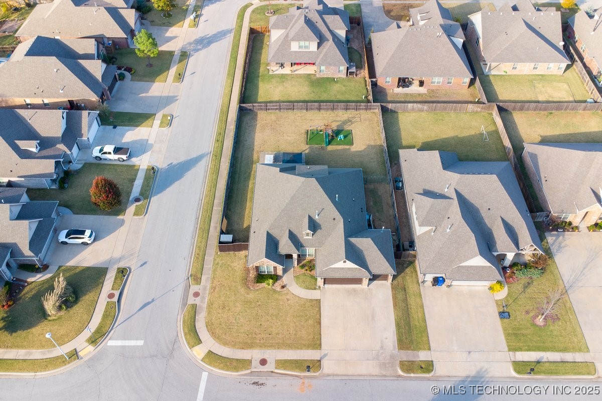 1408 E Canton Street Property Photo 61