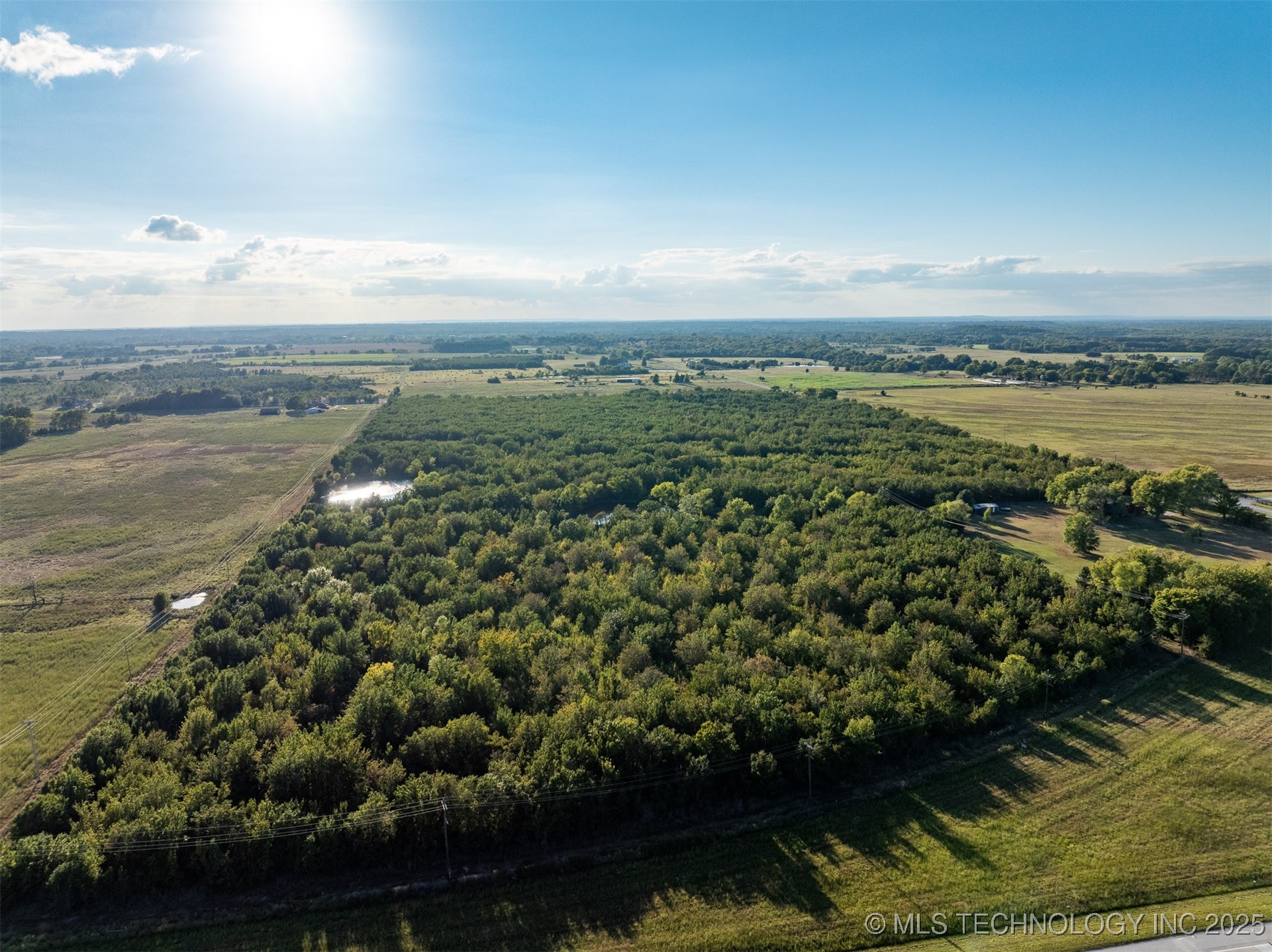 7 W 90th Street N Property Photo 30