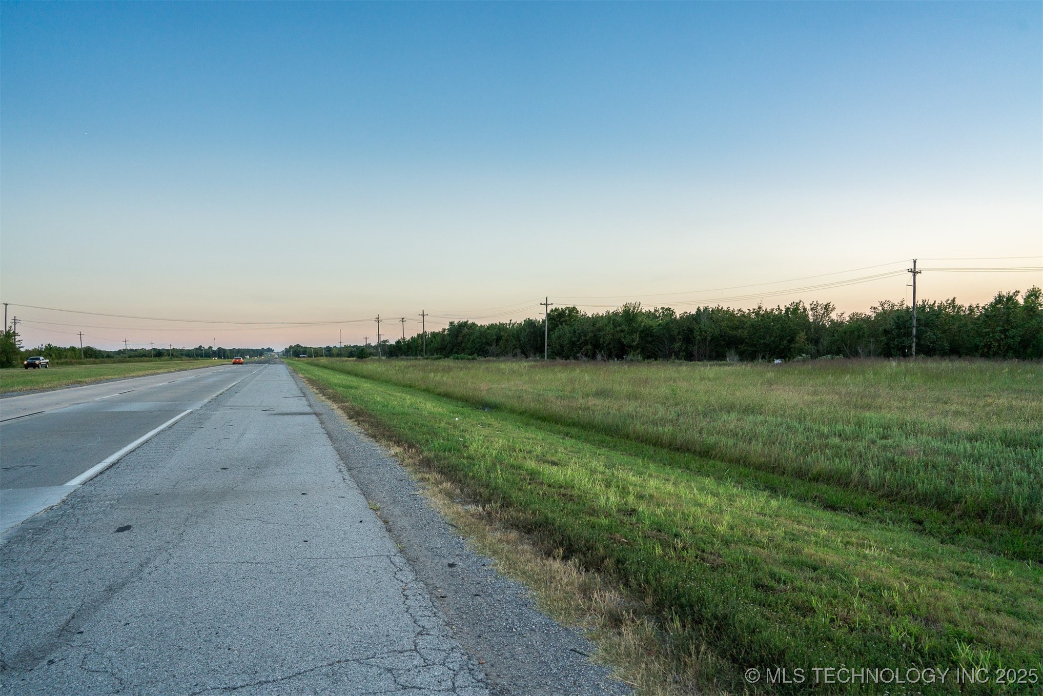 7 W 90th Street N Property Photo 48